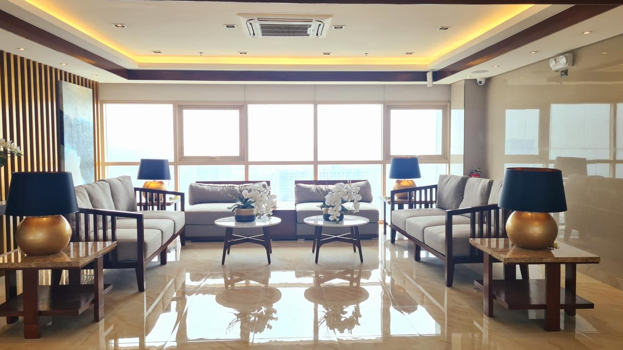 Cozy Penthouse 2BR Suite w Balcony - Amazing Manila Bay View and City Skyline near MOA photo 6