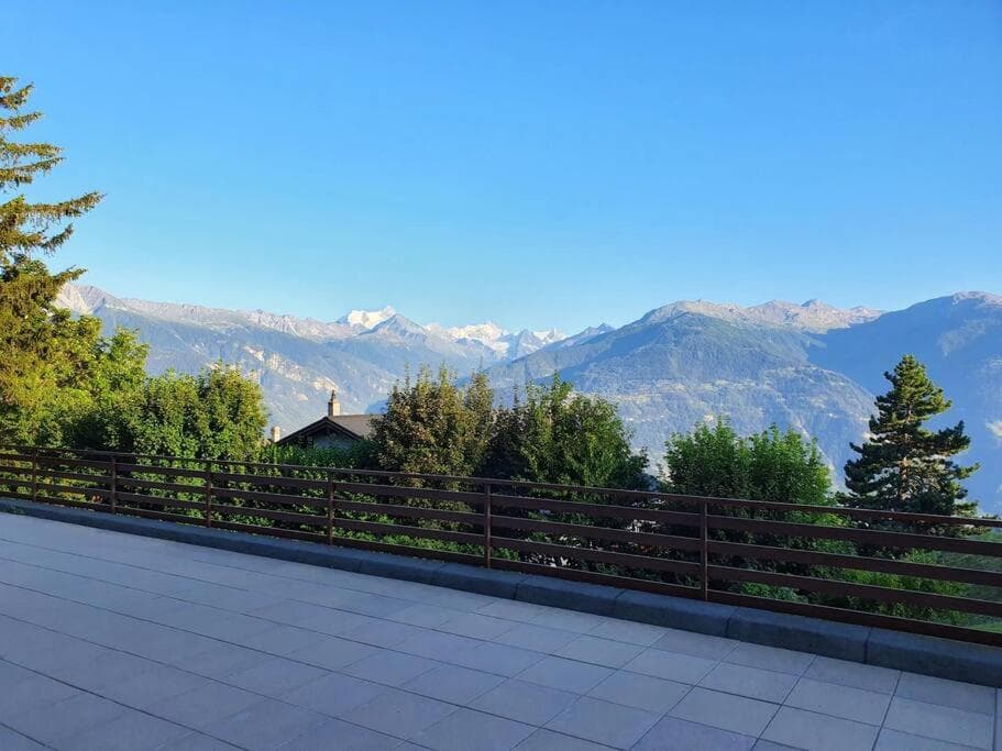 Sunny 2 BR w large terrace, stunning views & pool photo 4