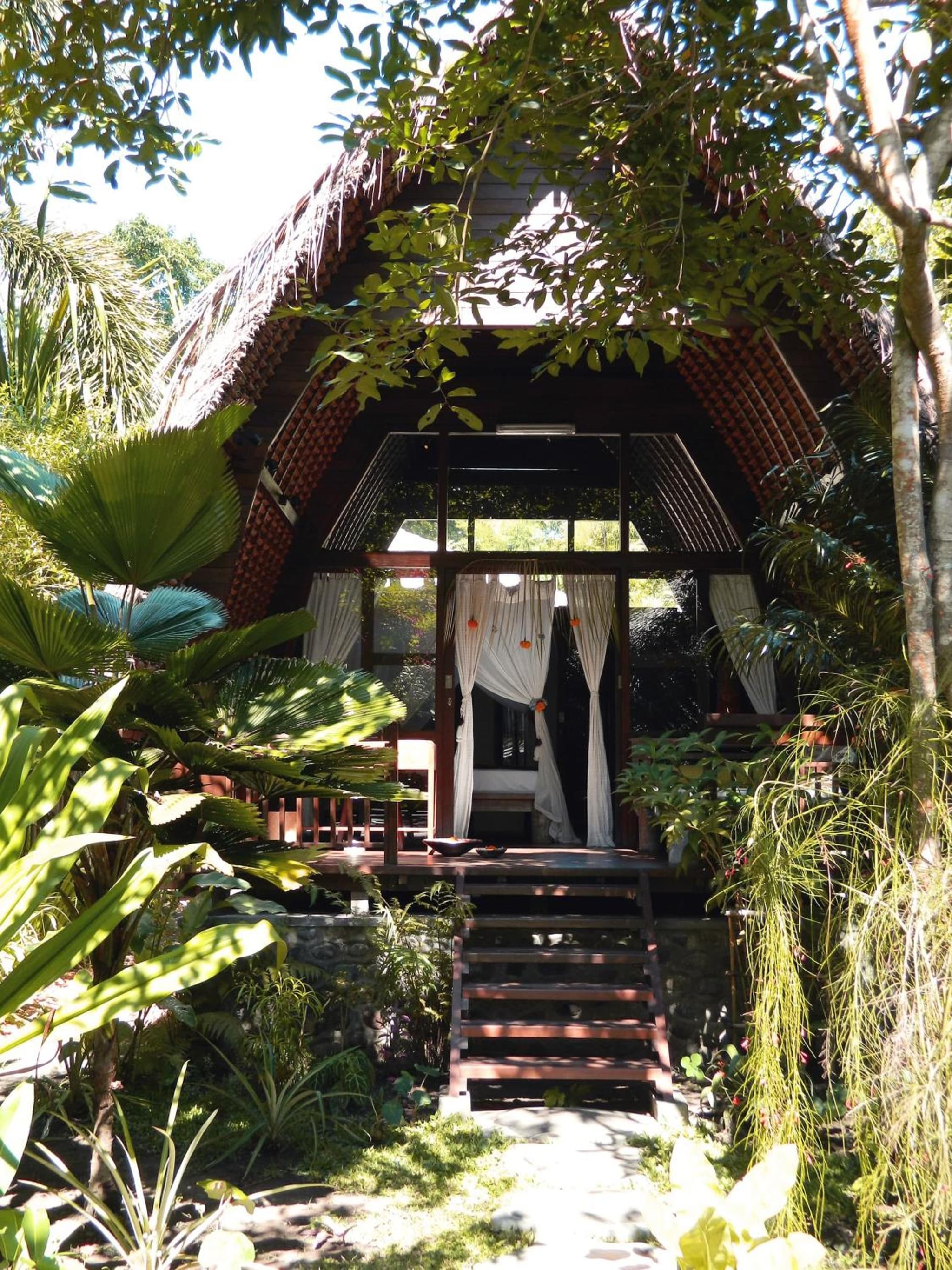 Cili Emas Oceanside Resort