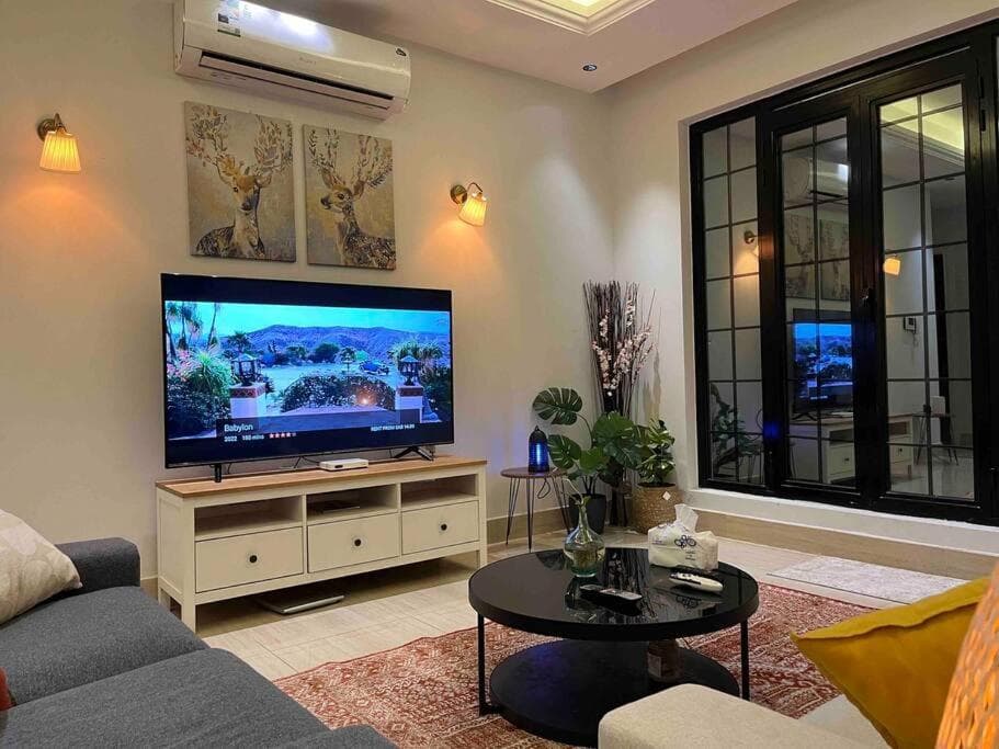 Almajdeah luxurious apt Walk to BlVD photo 5
