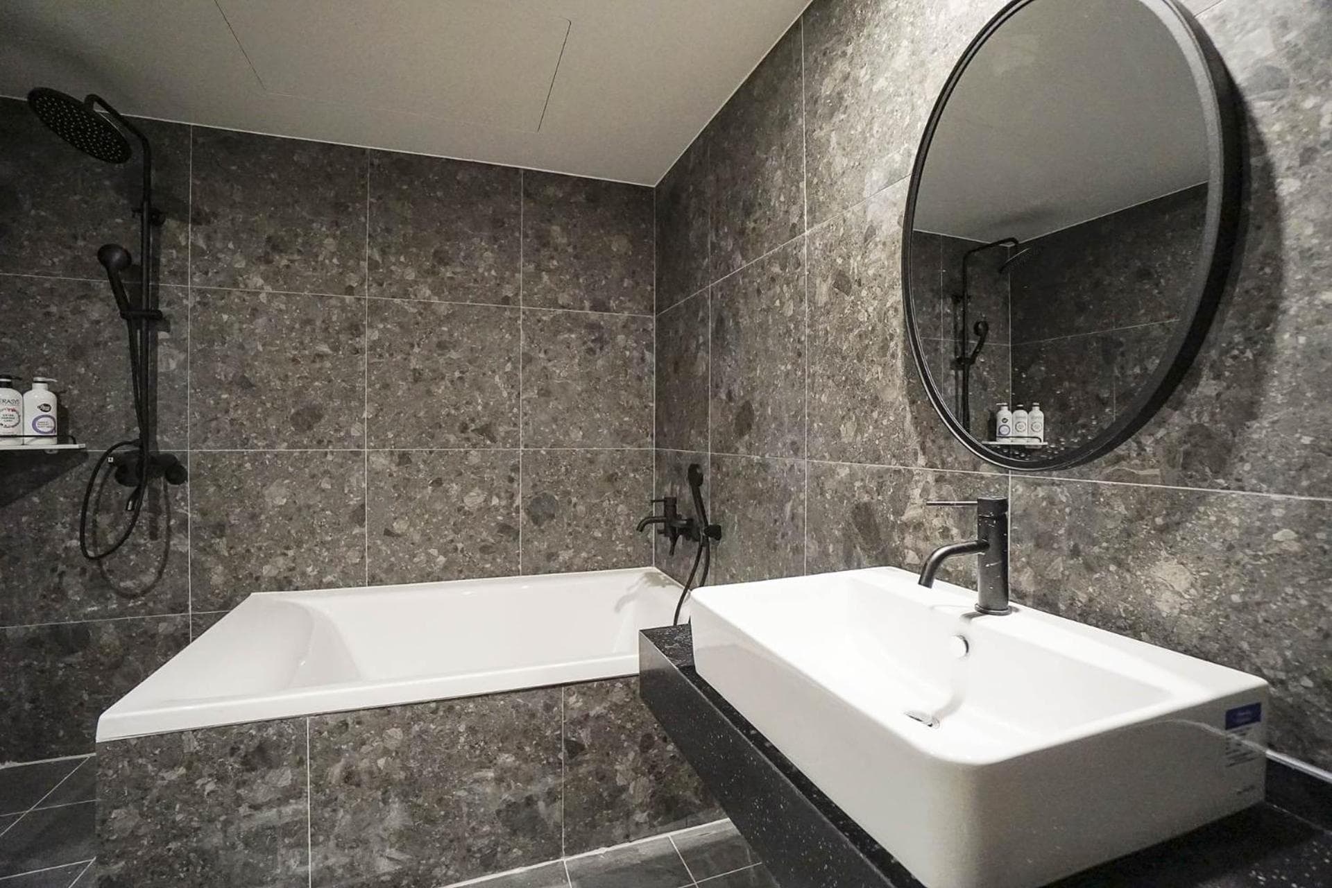 Aden Hotel photo 8
