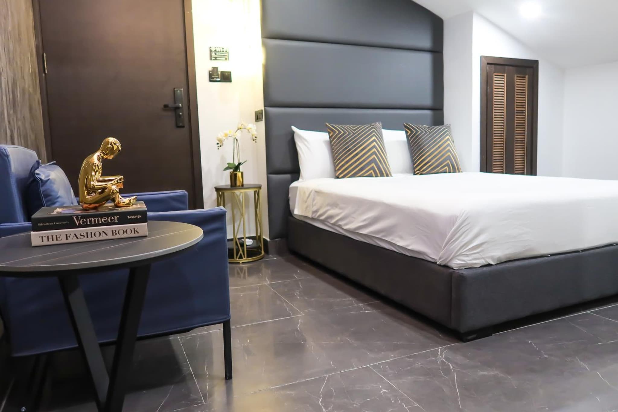 R Residences photo 4