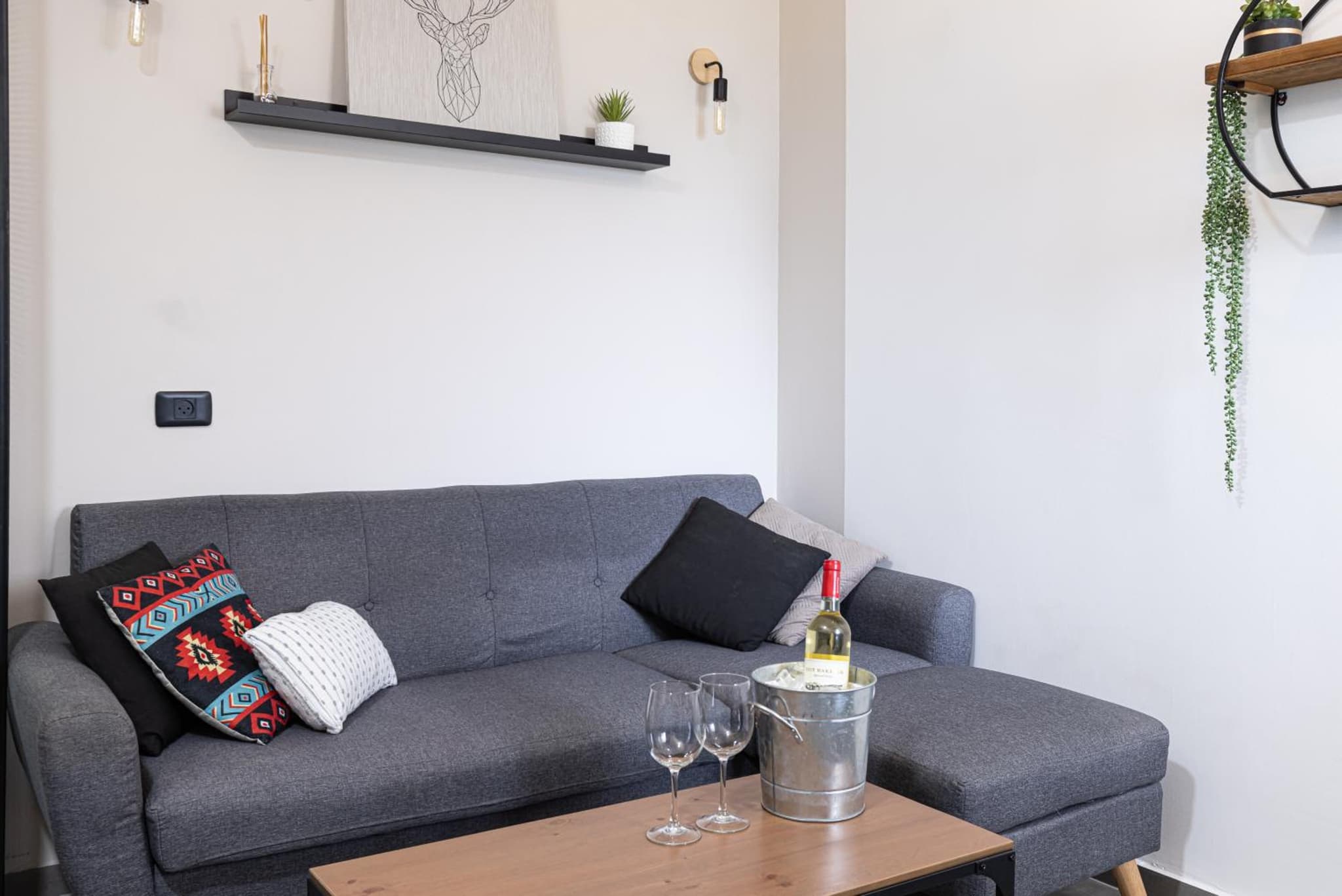 Nirvana 1BR Apt, Central Old Town, Private Balcony photo 2