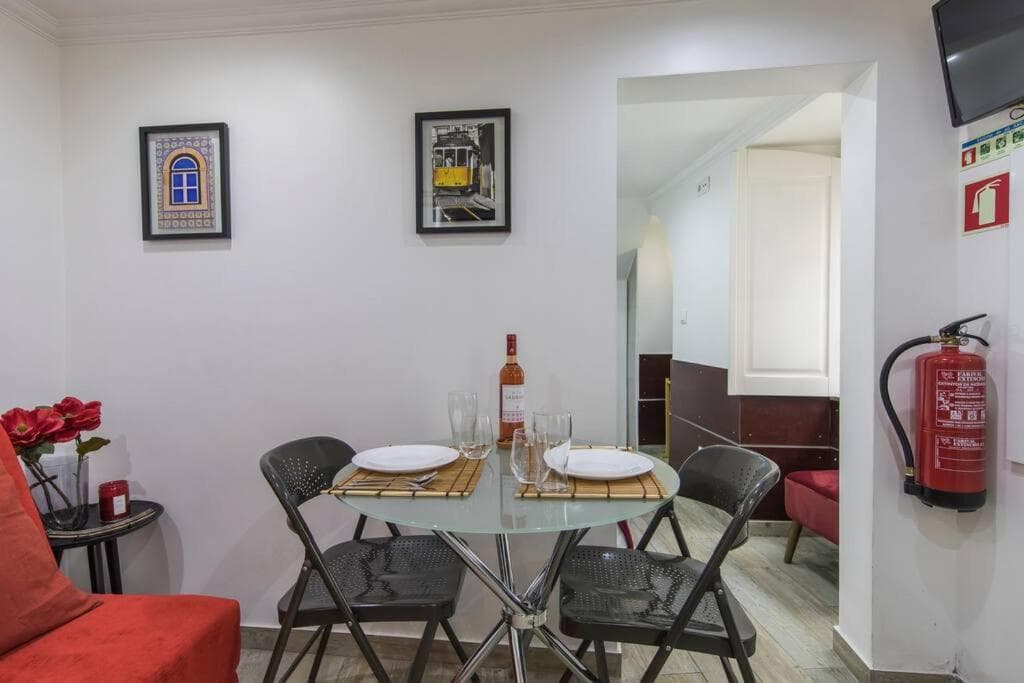 Alfama Lovely Studio - Central Lisbon