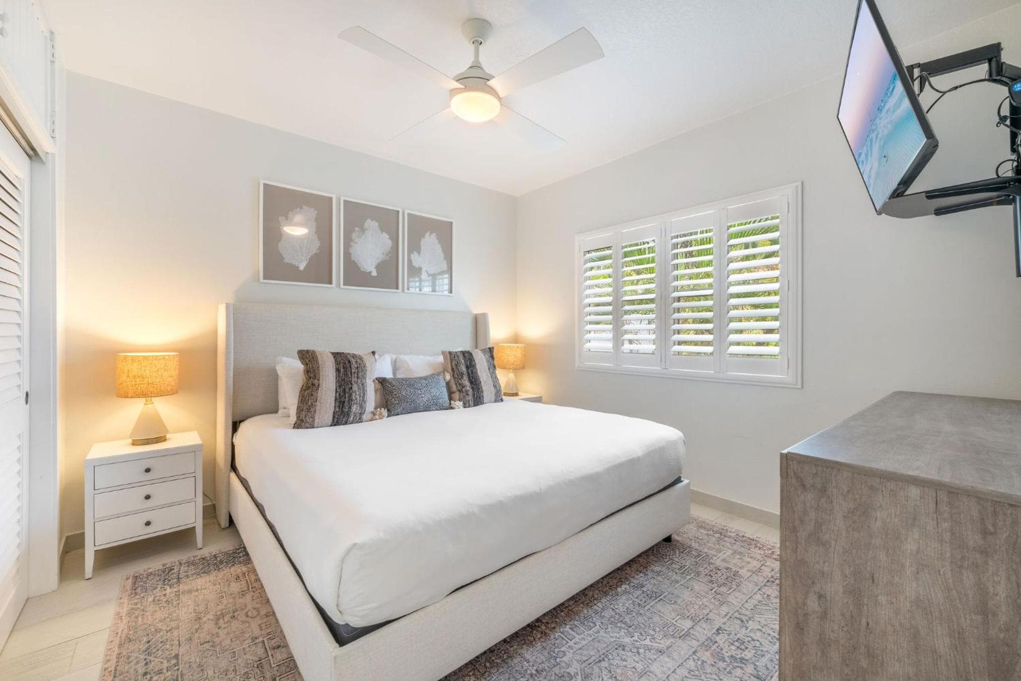 Next to Ritz Carlton, Oceanview 1BR on Seven Mile Beach photo 6