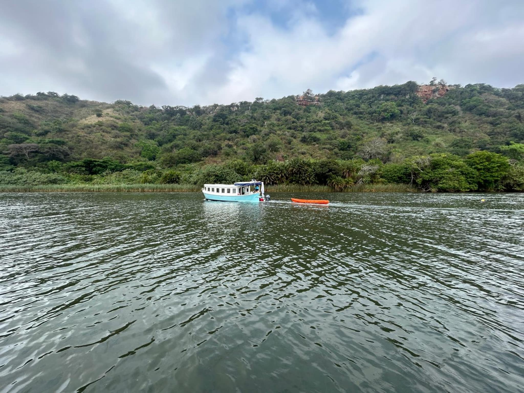 Baby Blue Houseboat photo 5