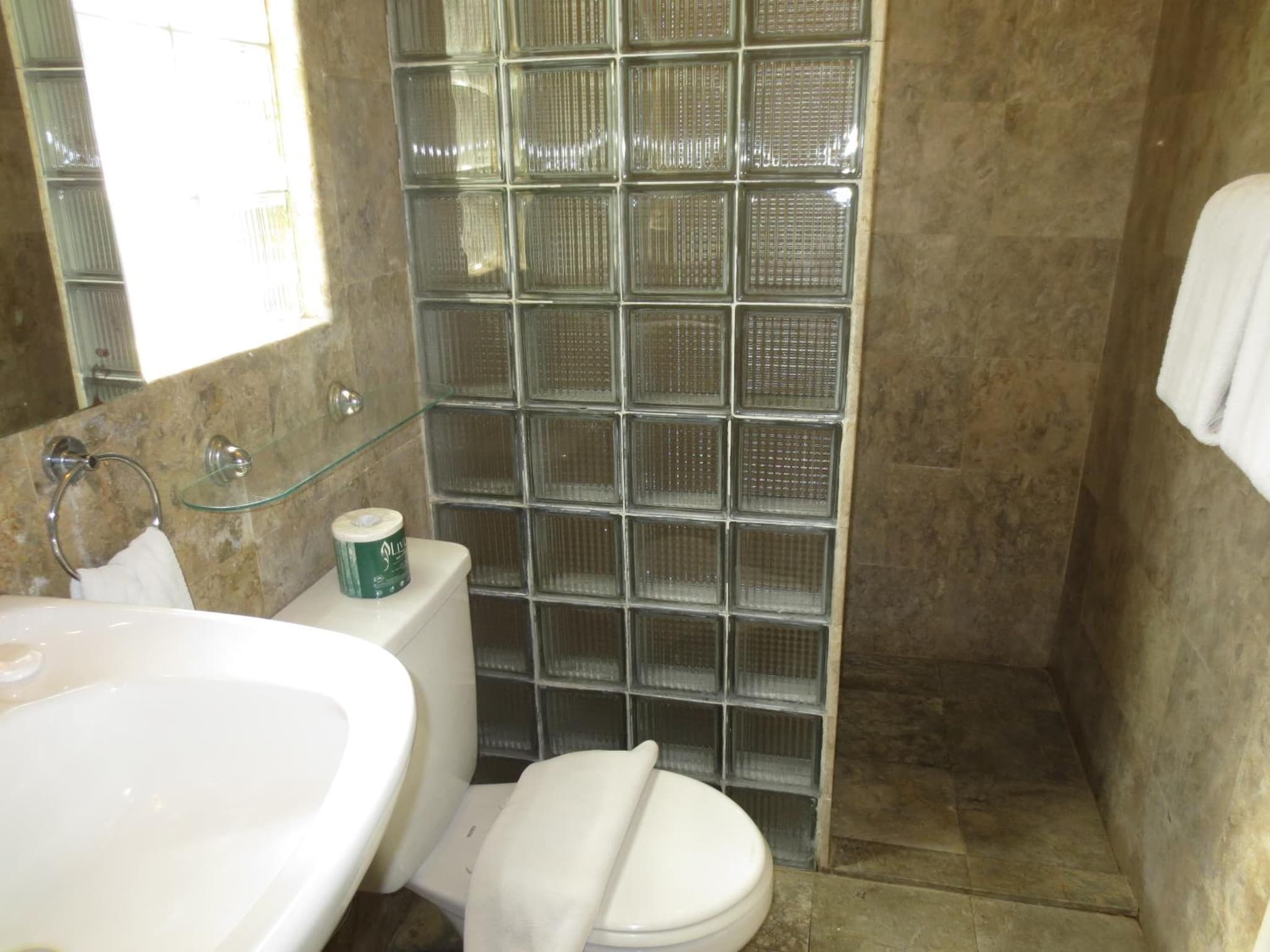 Bali Court Hotel & Apartment photo 7