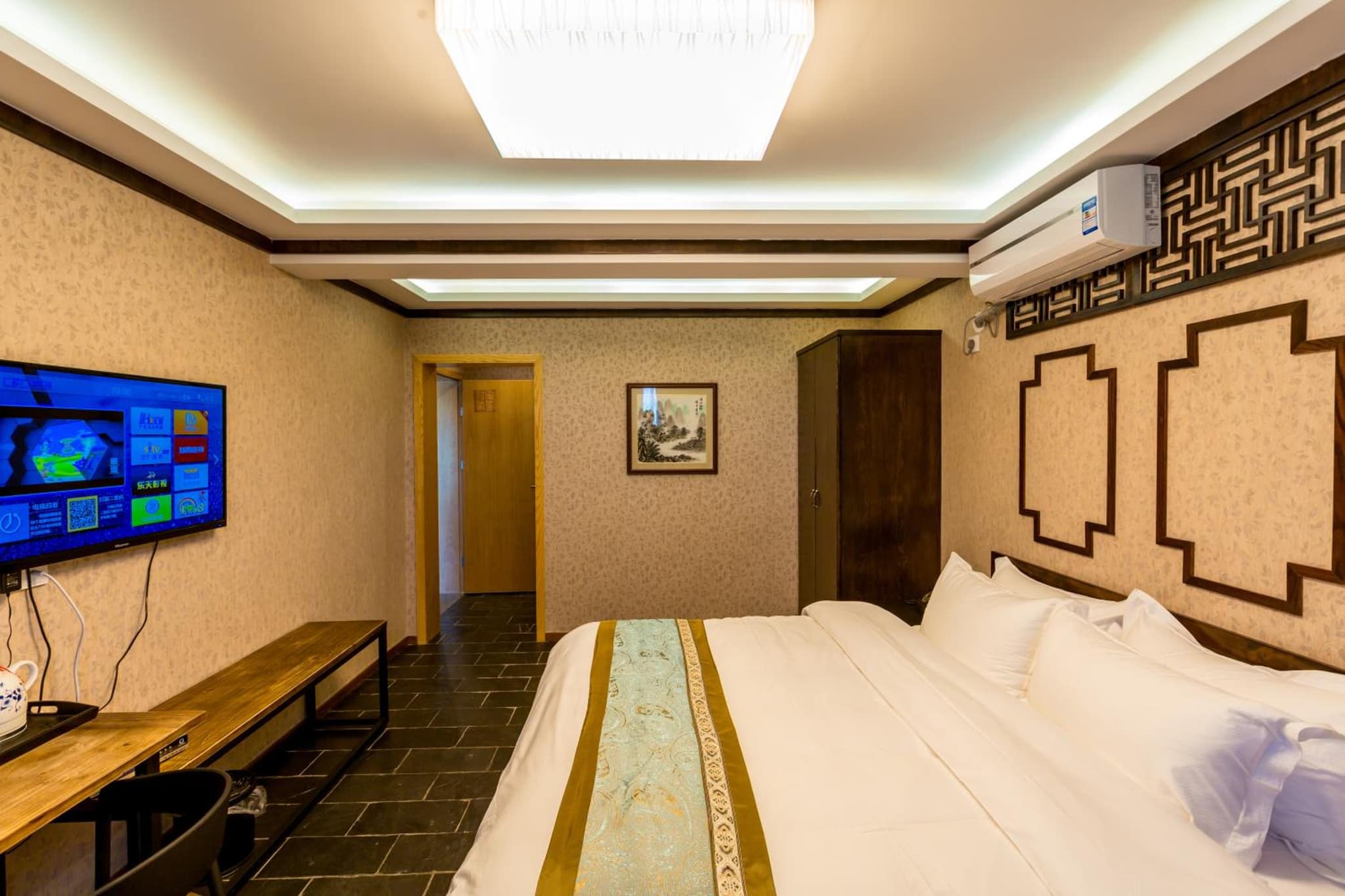 Moon Flower Hotel photo 2