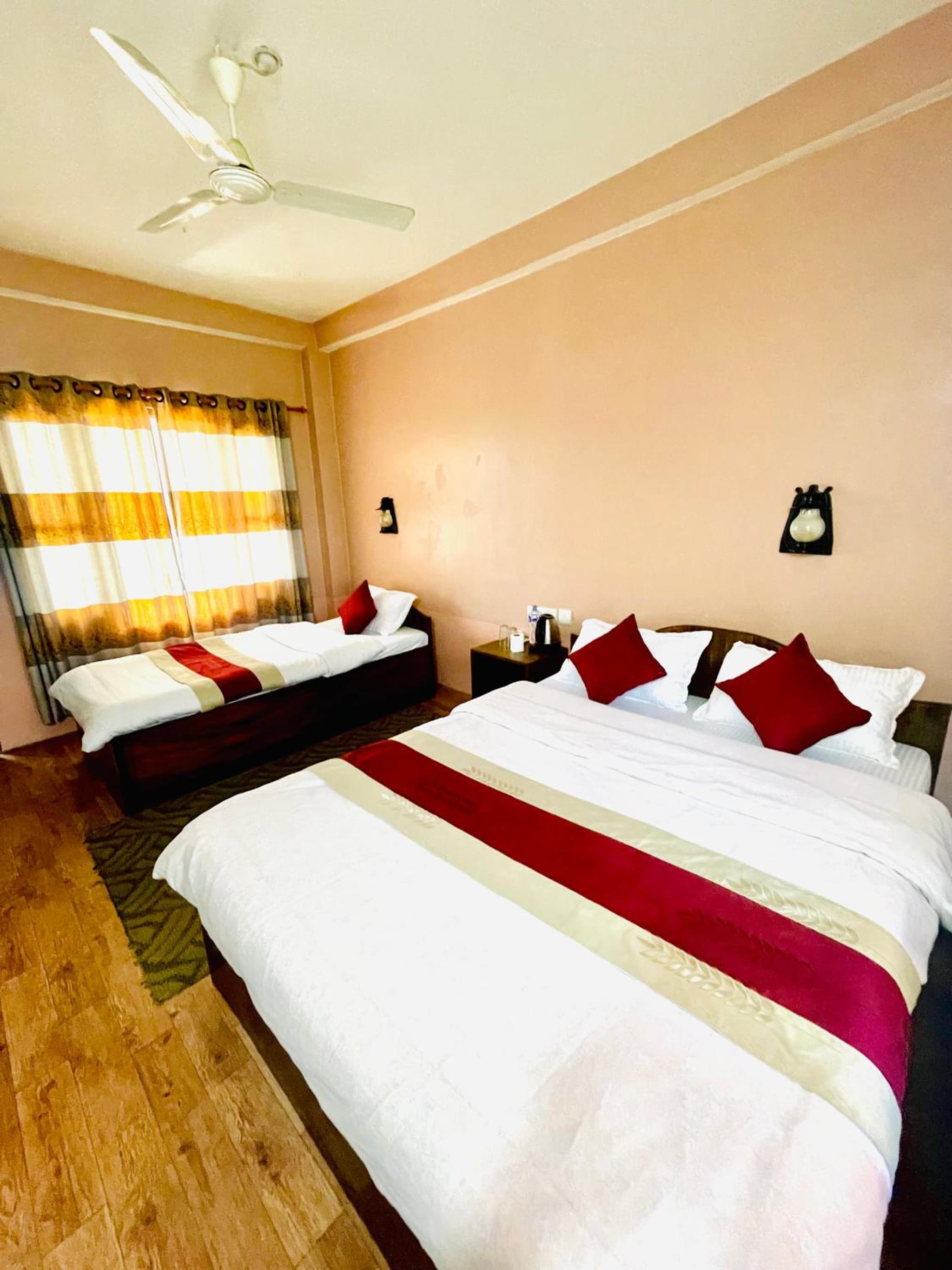 Hotel Tree Tops- A Serene Friendly Hotel in Sauraha