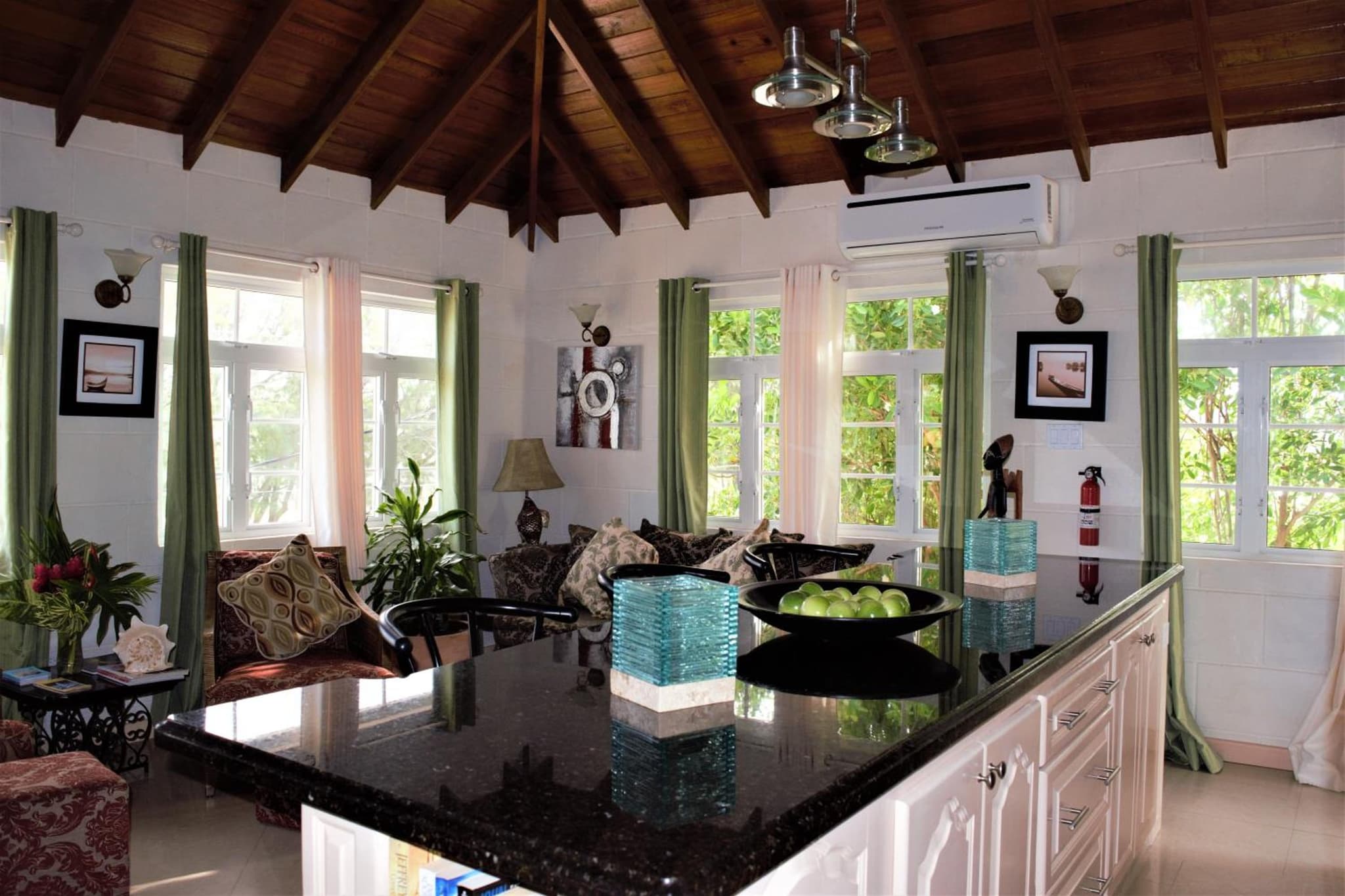 Coconut Walk Beach Apartment photo 7