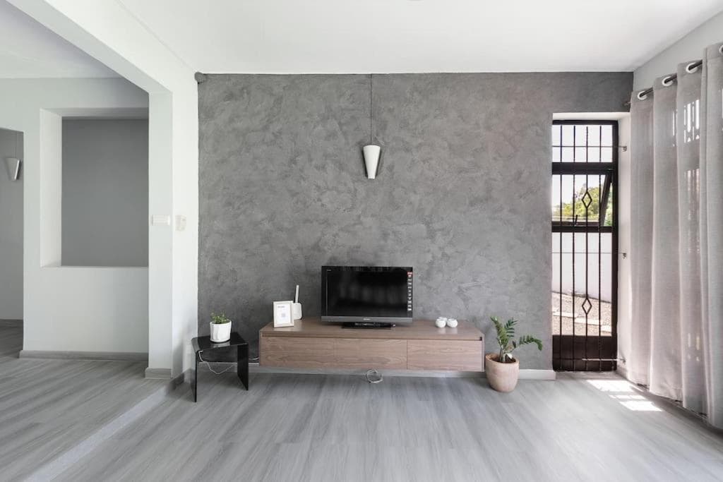 Spacious and Cosy Coastal Retreat photo 3