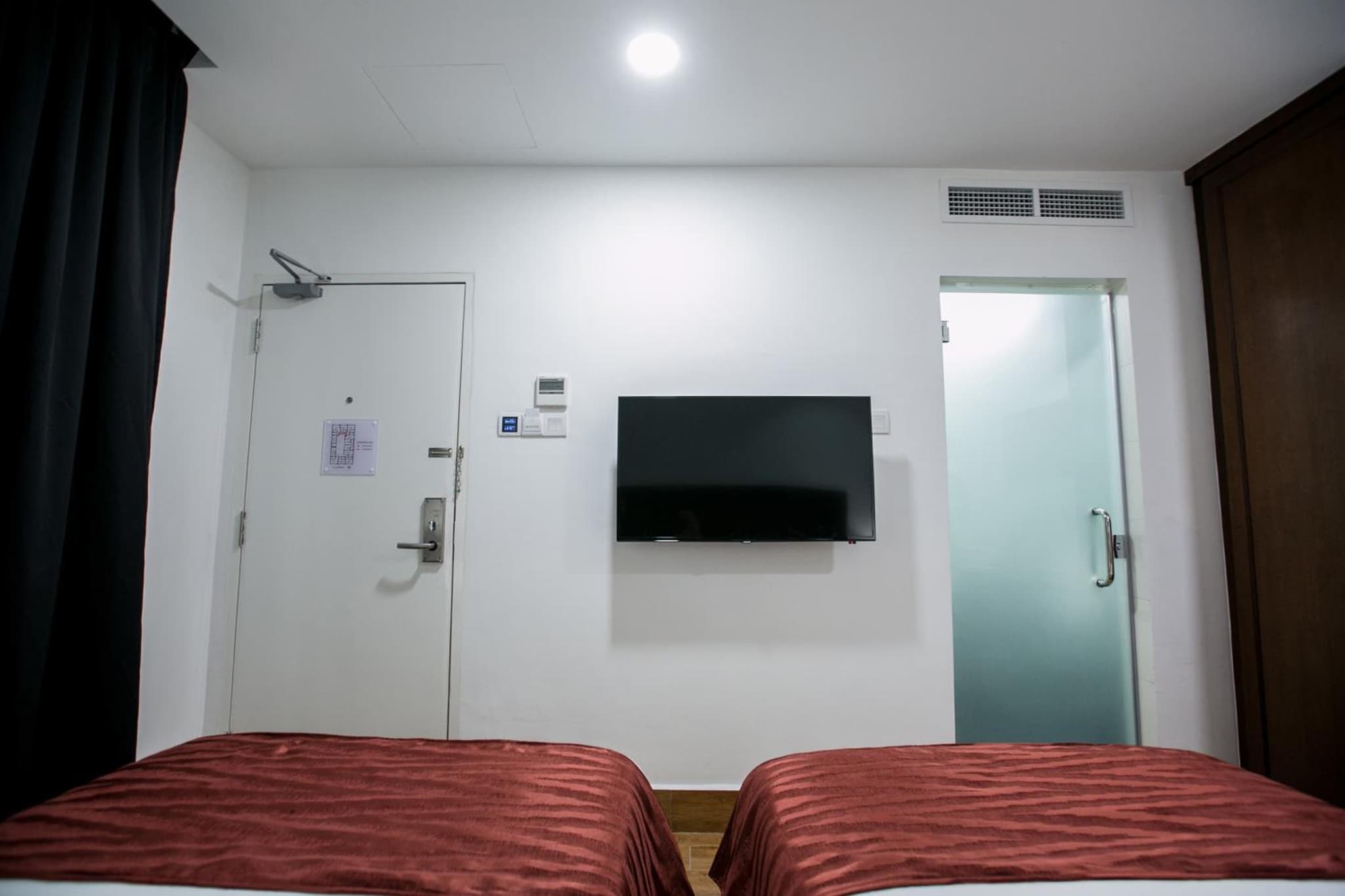 Belllo Hotel JB Central photo 6