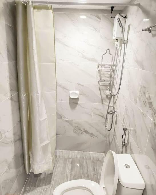 Cityscape Grand Tower Condominium photo 6
