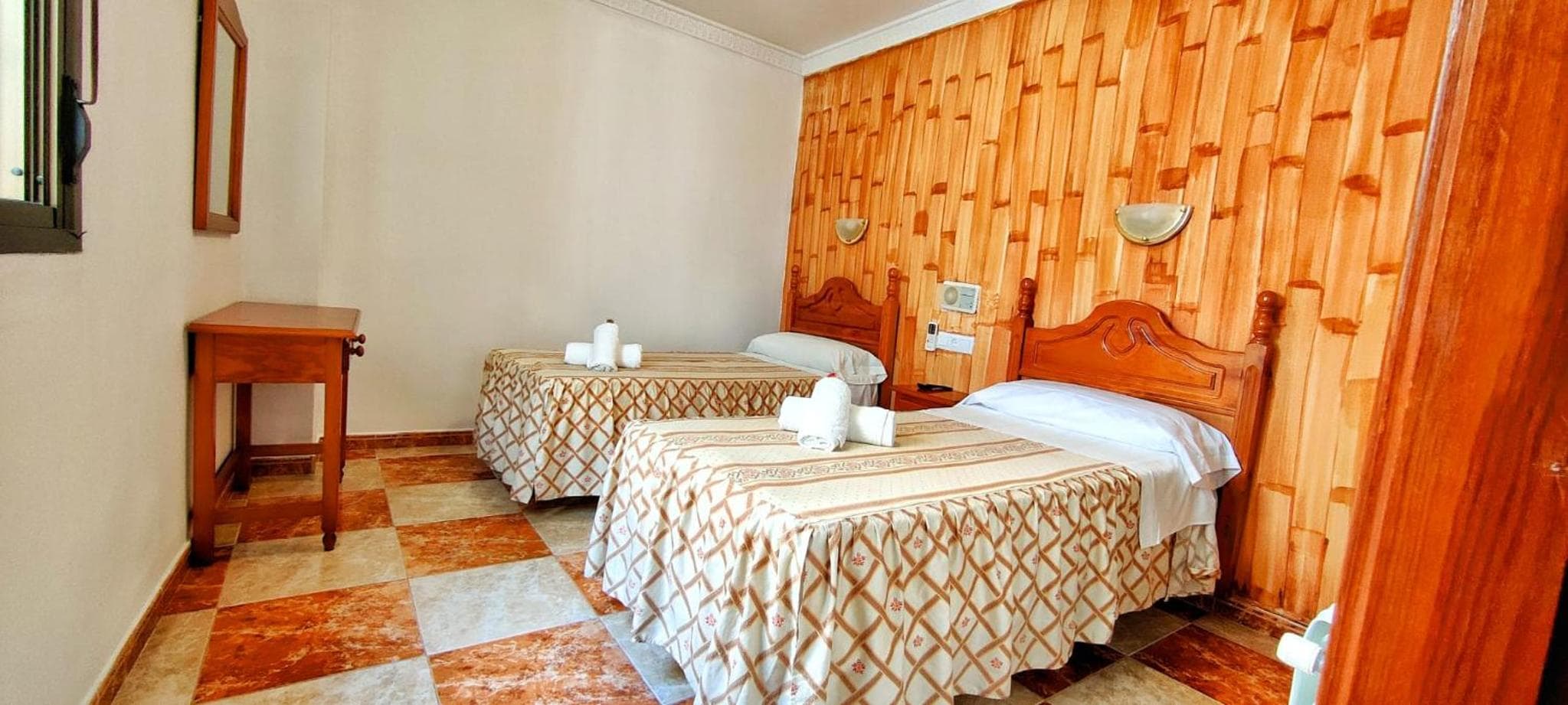 Hotel Virgen de los Reyes photo 9