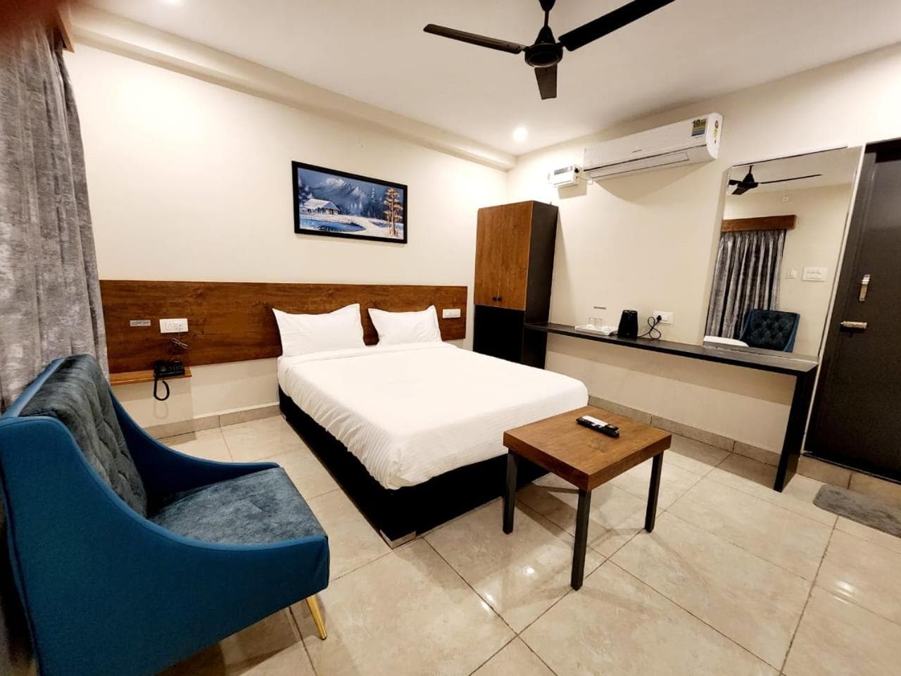 Hotel Park Varaahi photo 6