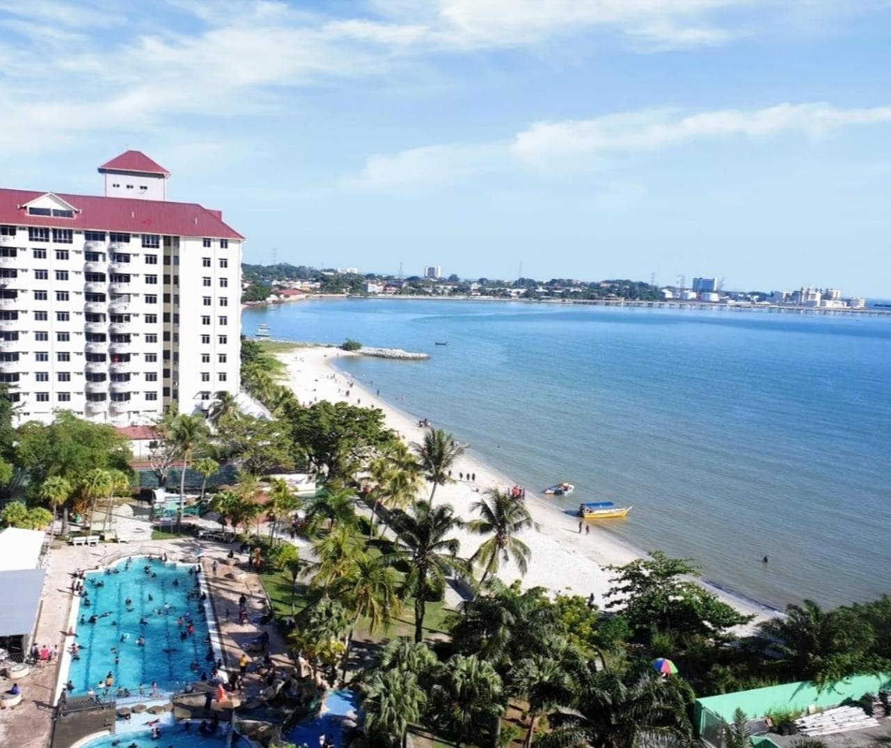 99 Glory Beach Resort - seaview, poolview, beachfront,wifi