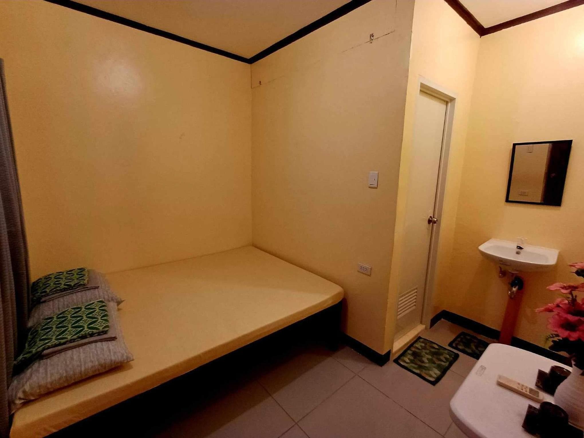 CheRi Backpackers Hostel photo 5
