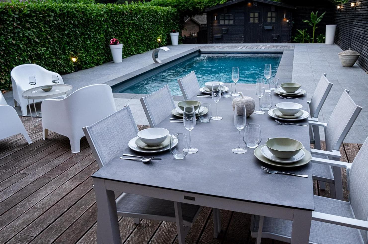 Chez Sabine et Eric Maison pour 6 personnes avec piscine chauffée et jacuzzi privé
