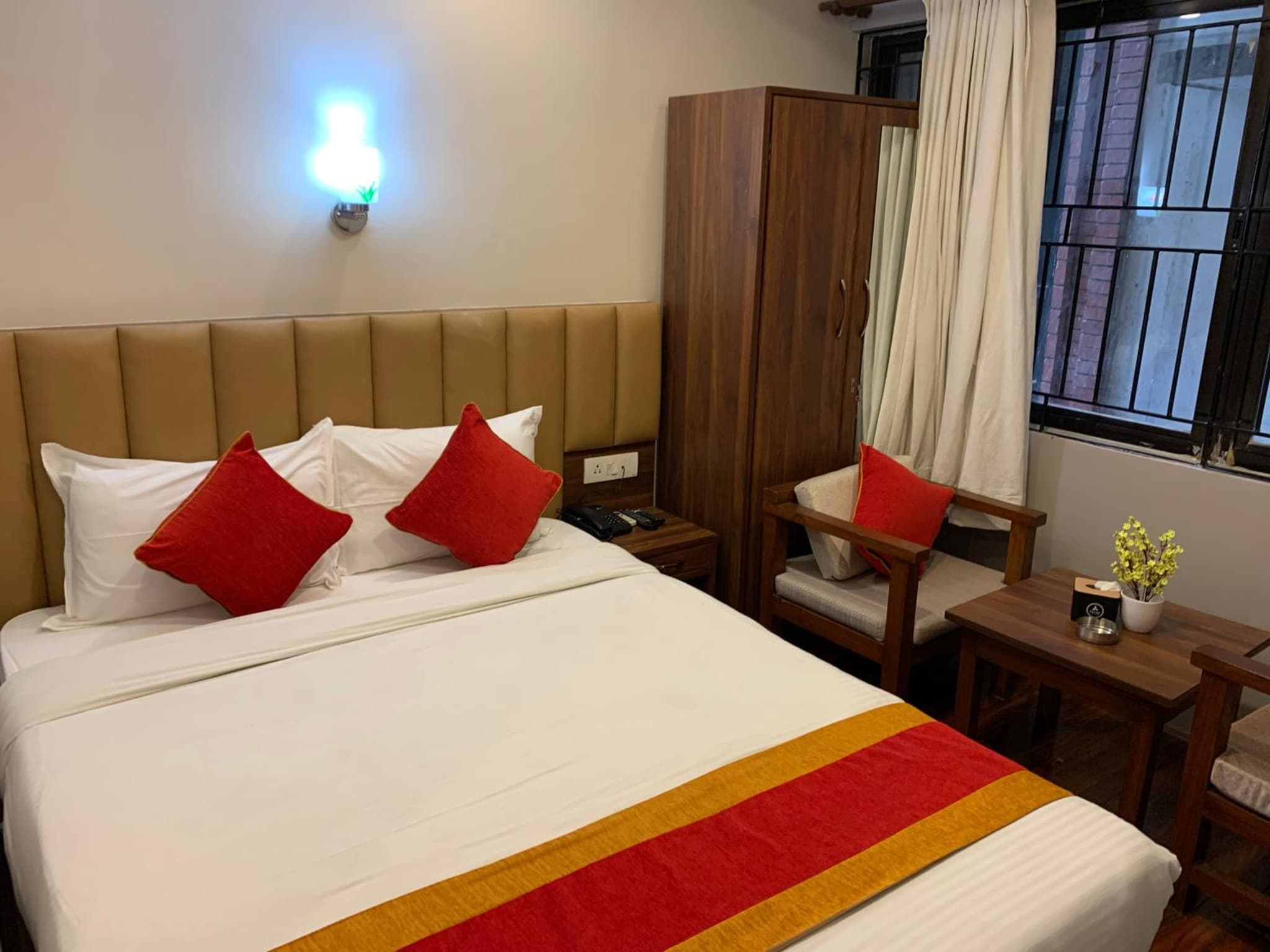 Redstone Regency Hotel photo 6