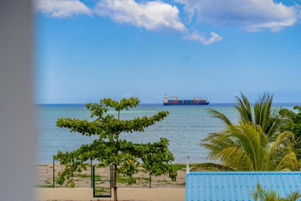 Stella Marris beachfront villa photo 2