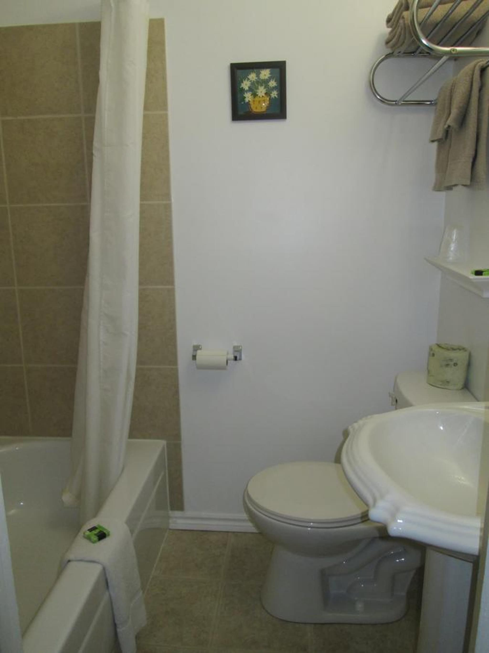 Edgewater Motel and Campground photo 7