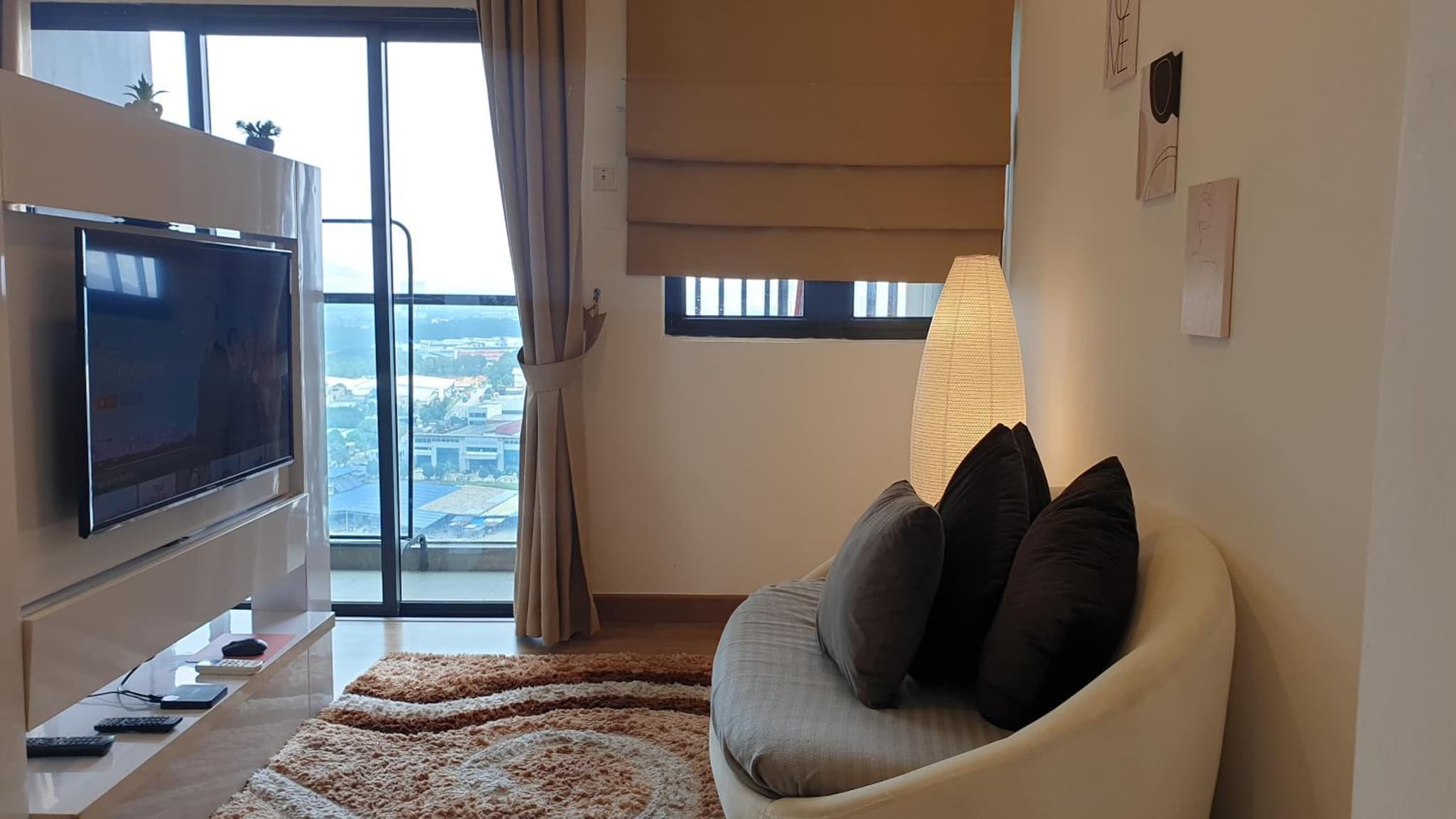 Eshue Designer Suites @ Simfoni Towers photo 9