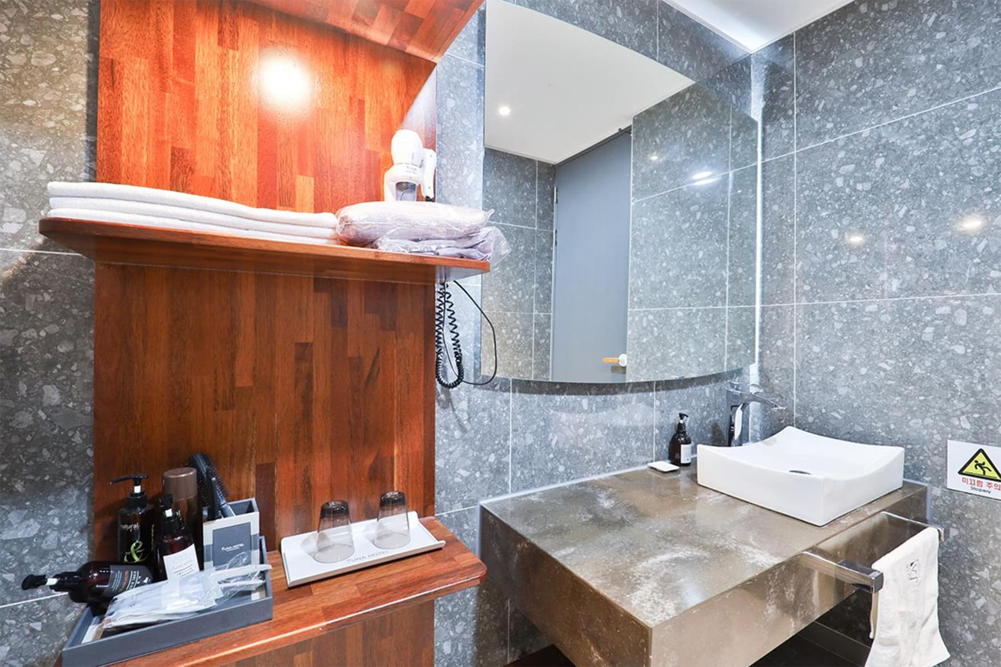HOTEL YUNA Business photo 3