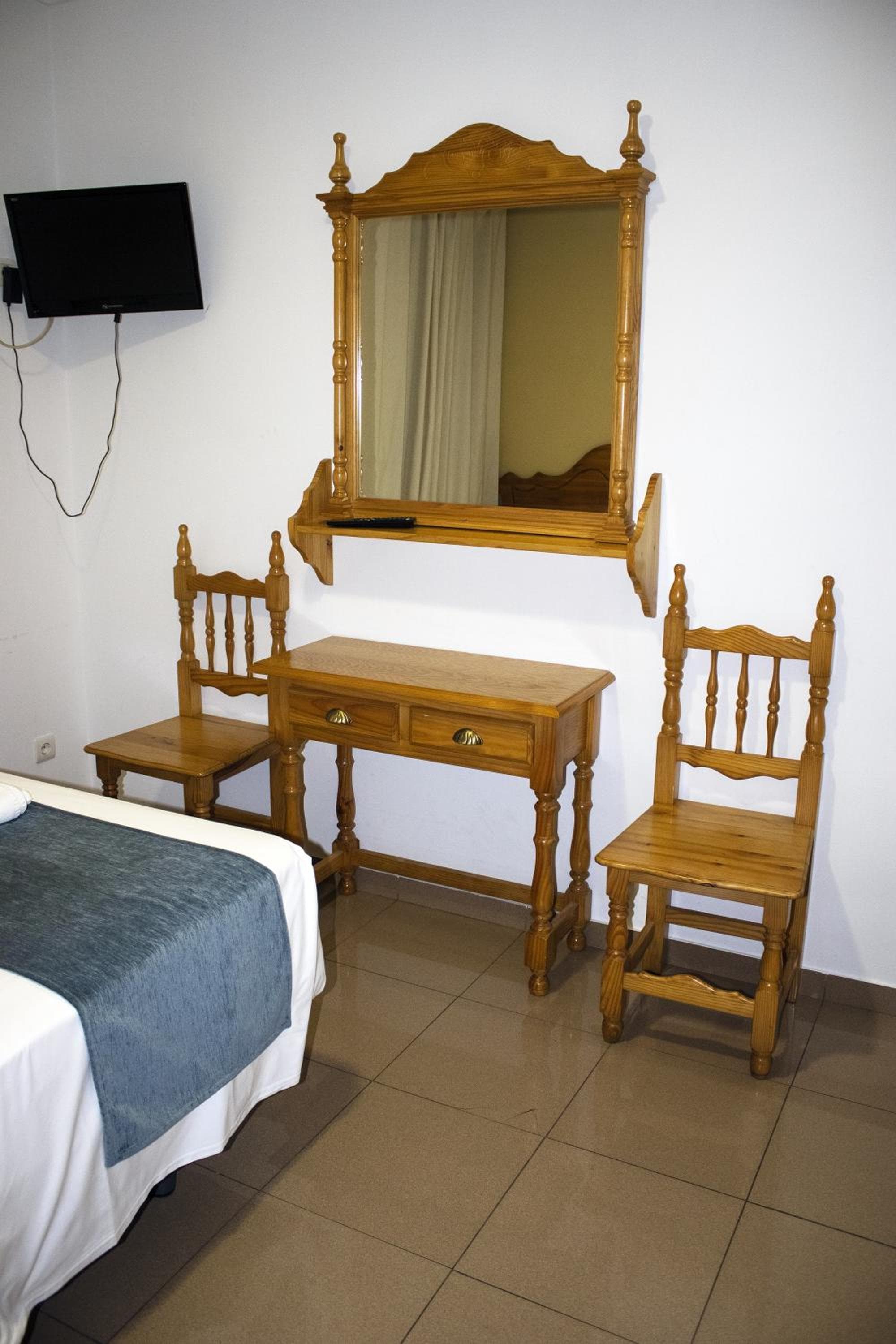 Hostal Valdepeñas by Bossh! Hotels photo 4