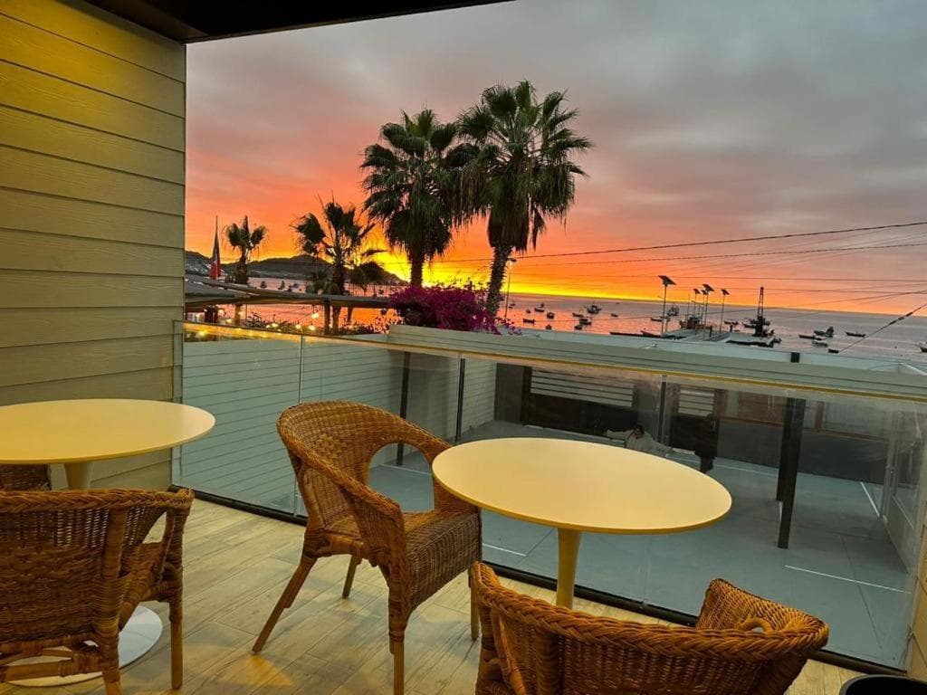 Nolana hotel