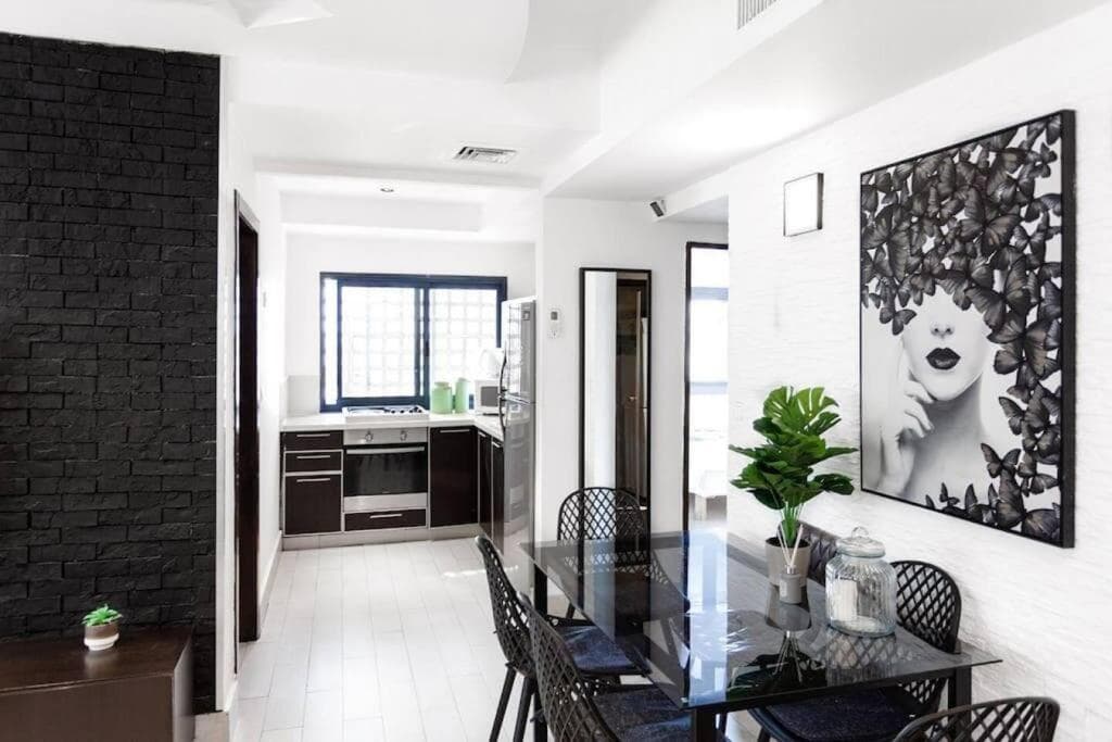 3Bedroom Suite with Balcony and shelter 12 photo 9