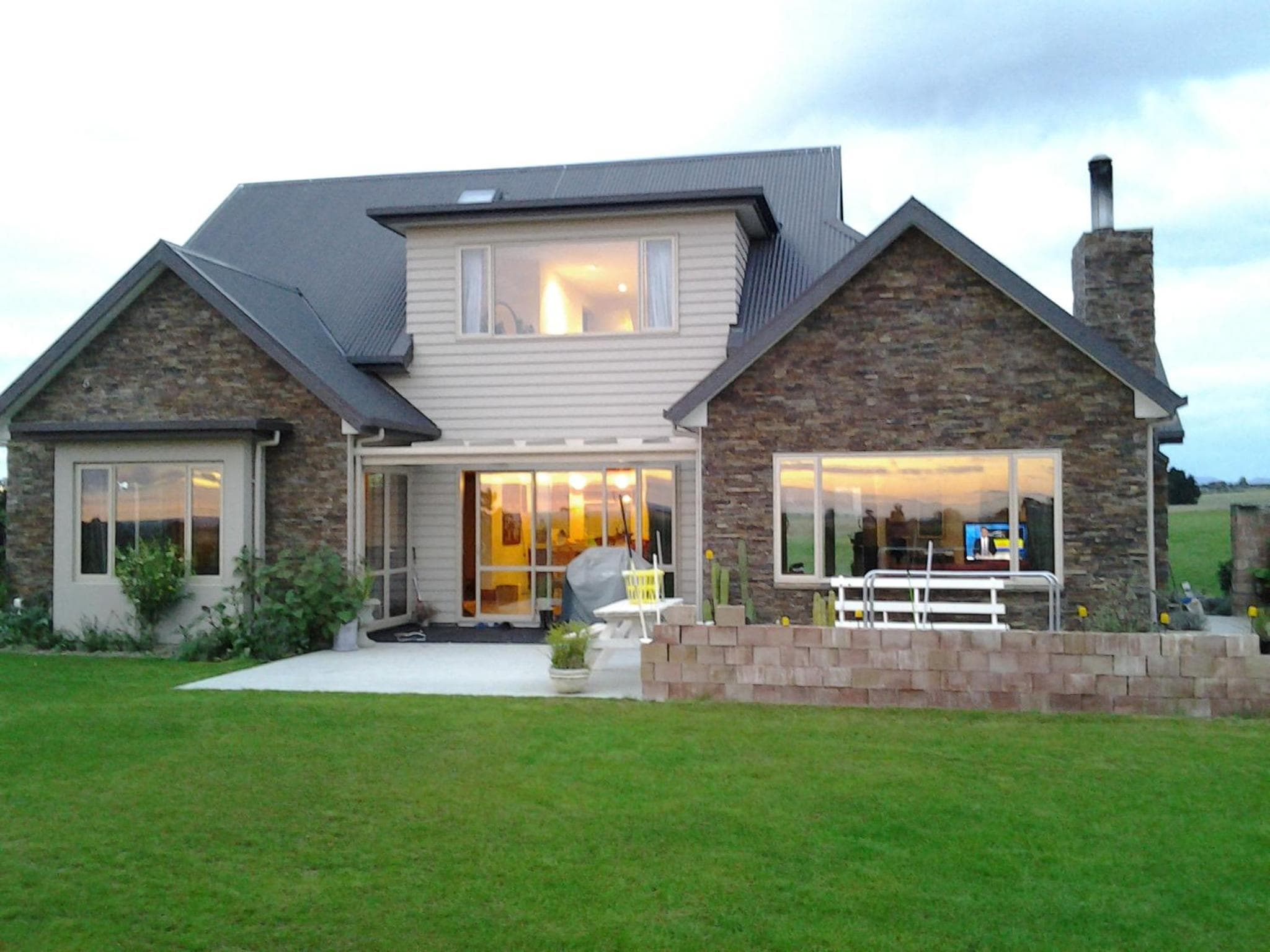 Hadlow Sunrise Retreat
