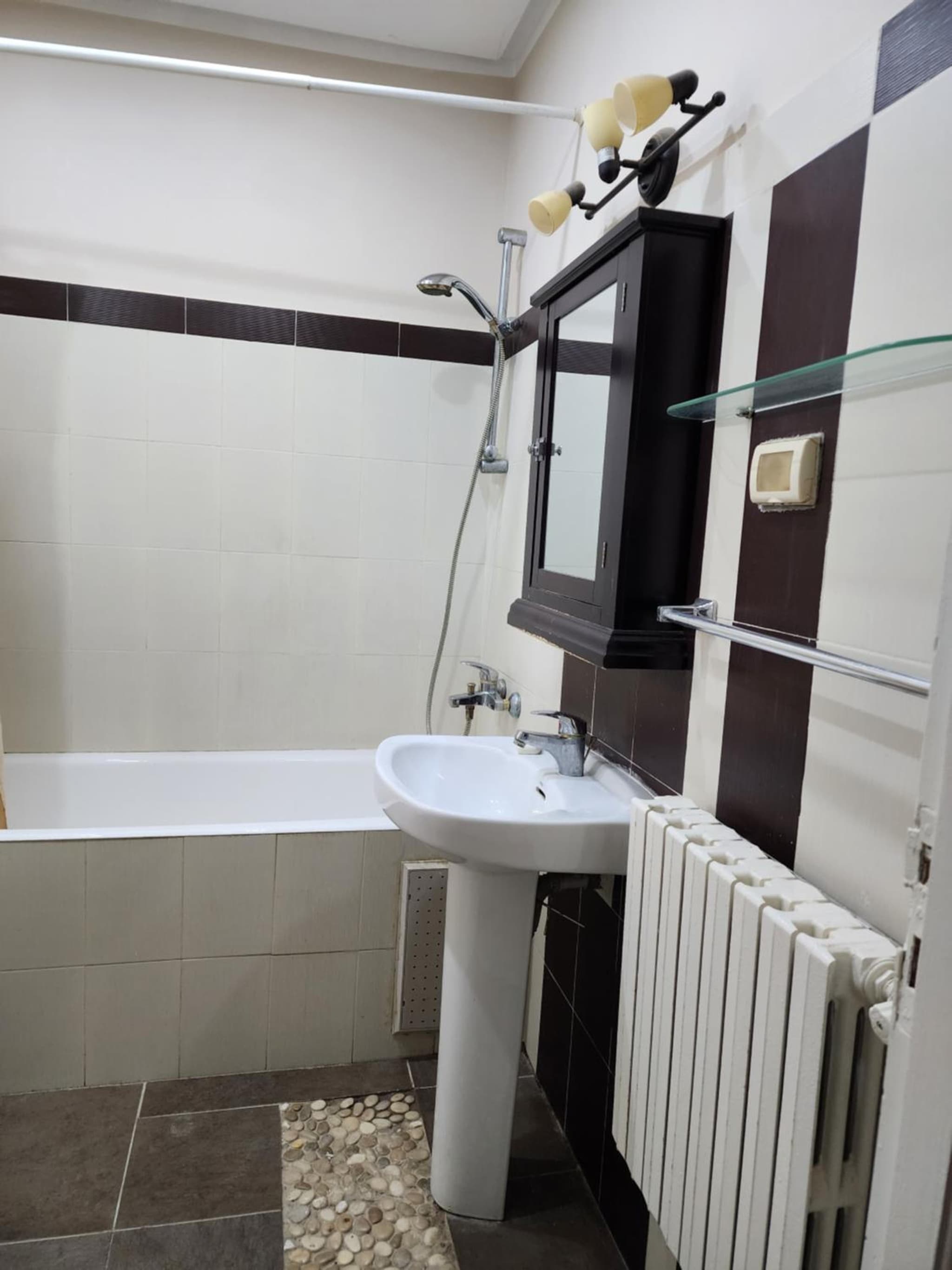 Duplex bien equipe securise avec jardin et veranda photo 3