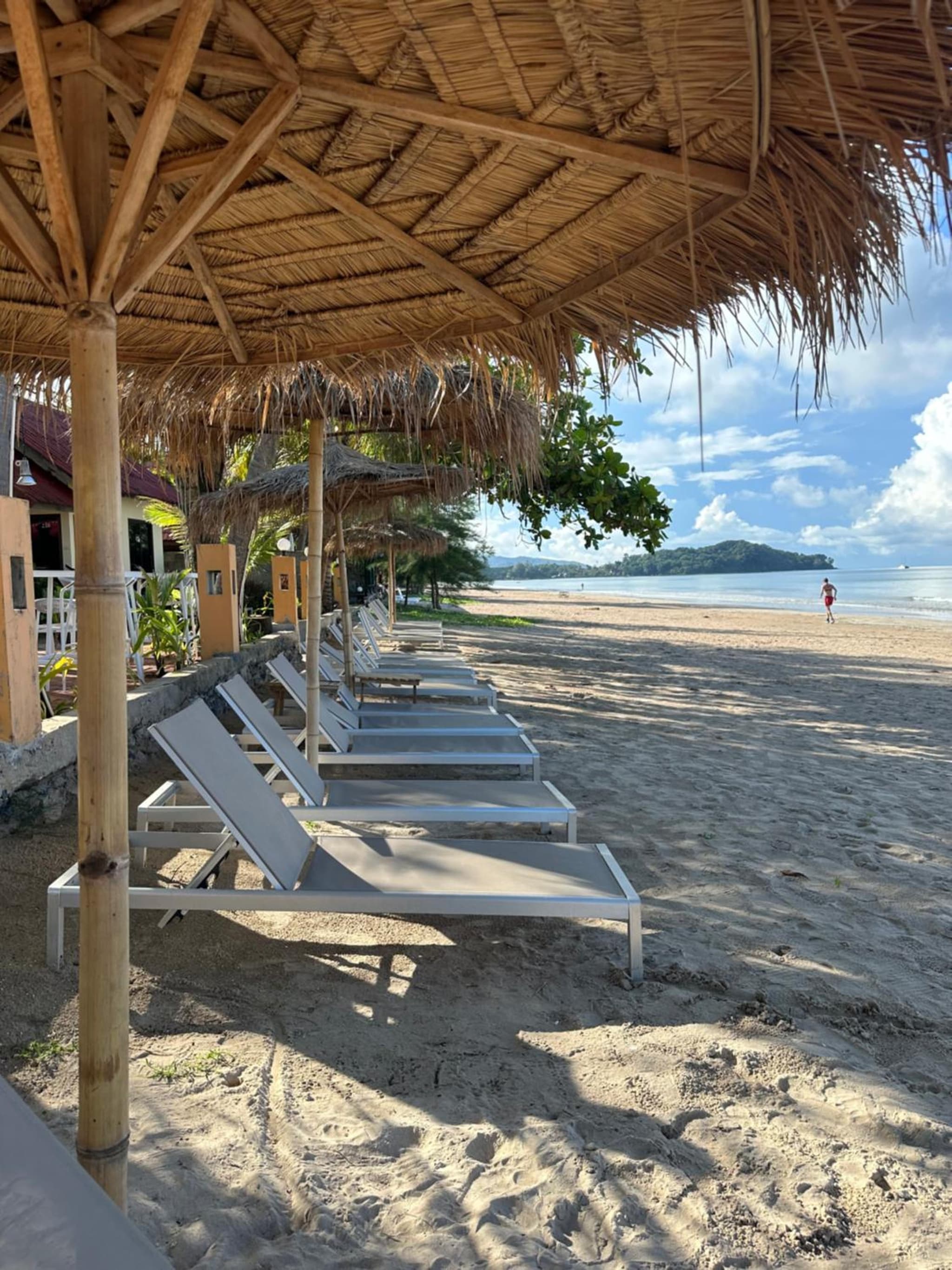 Noble House Beach Resort photo 9