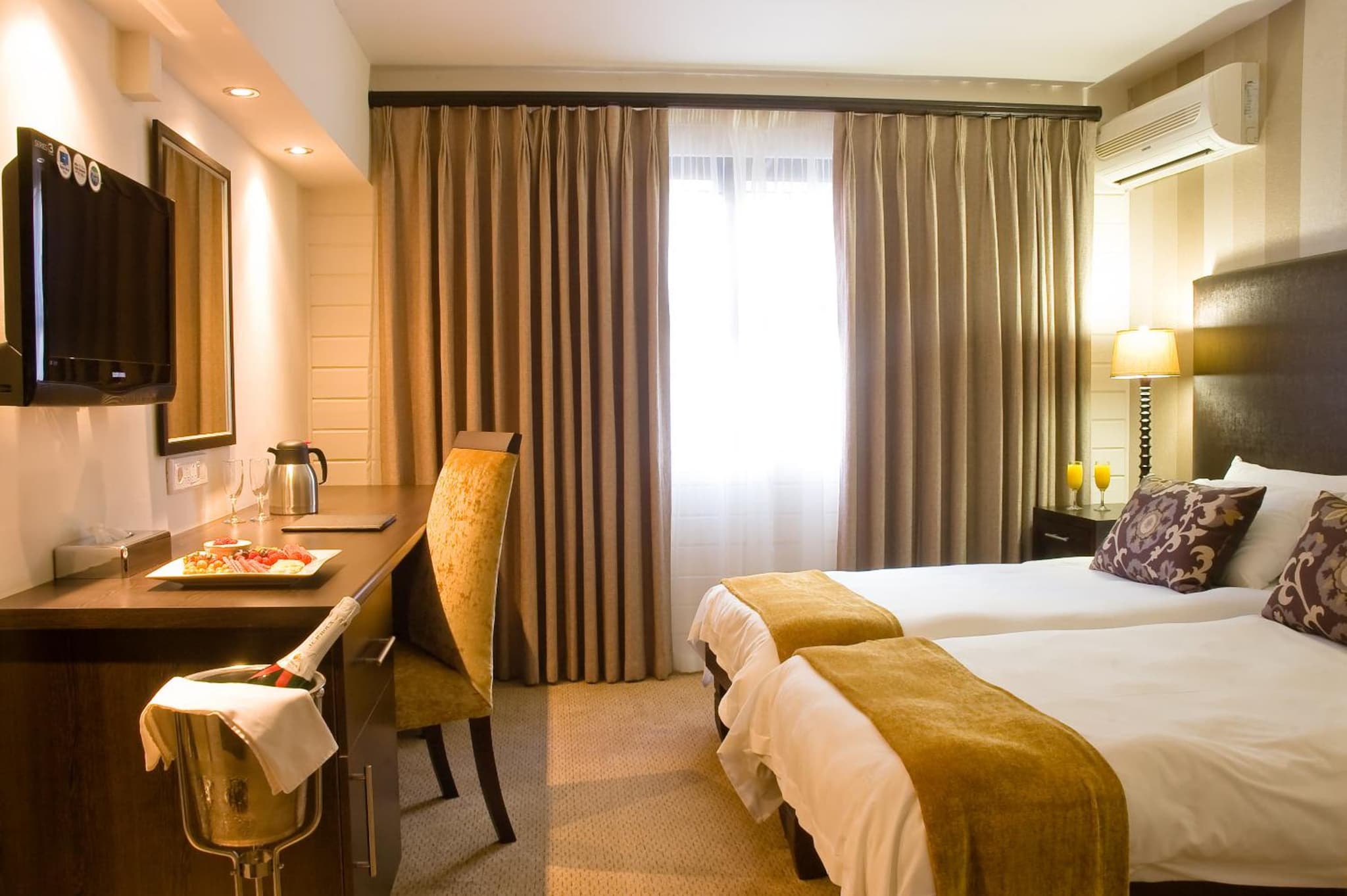 hotel room