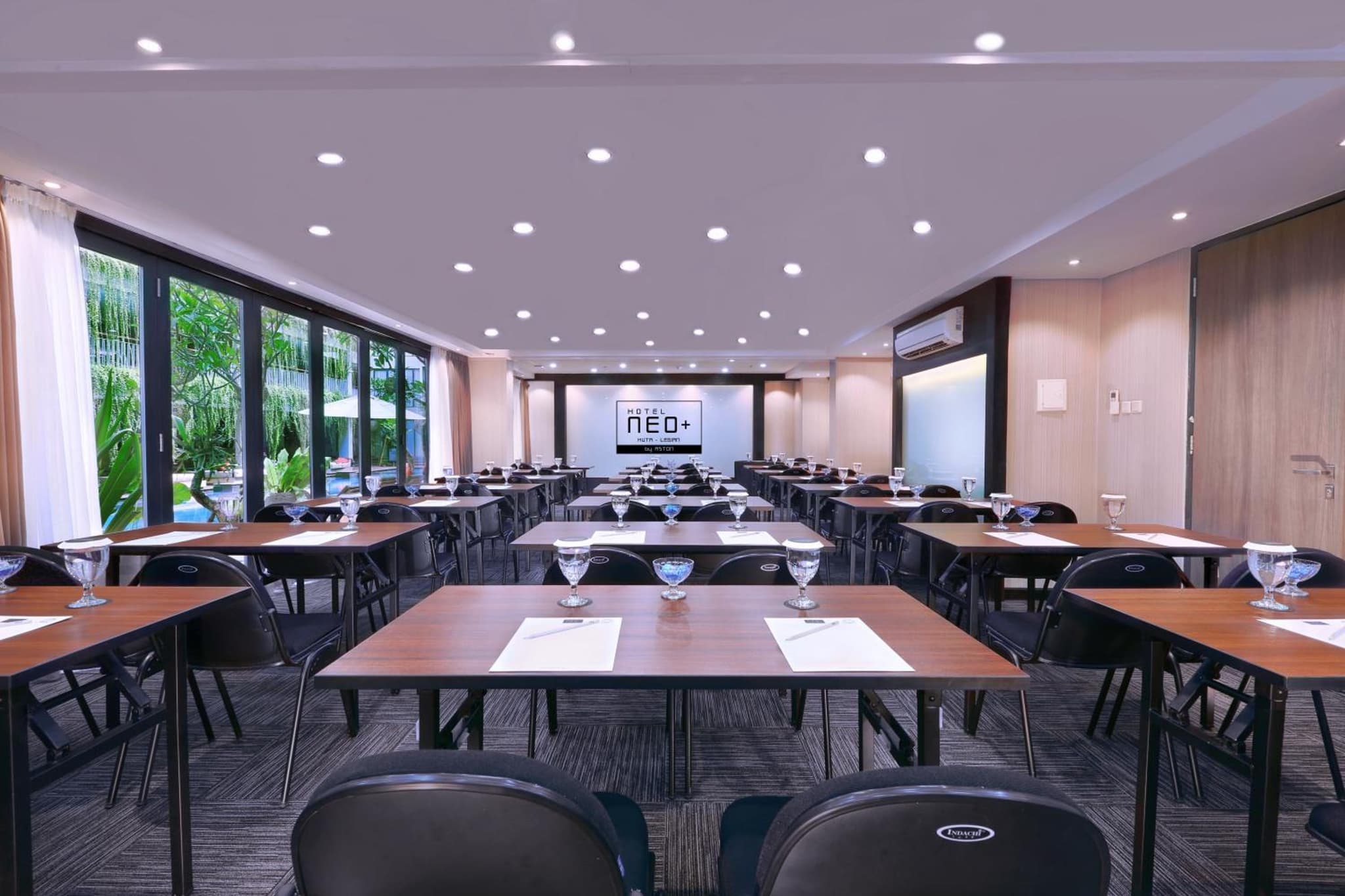 Hotel NEO+ Kuta Legian by ASTON photo 8