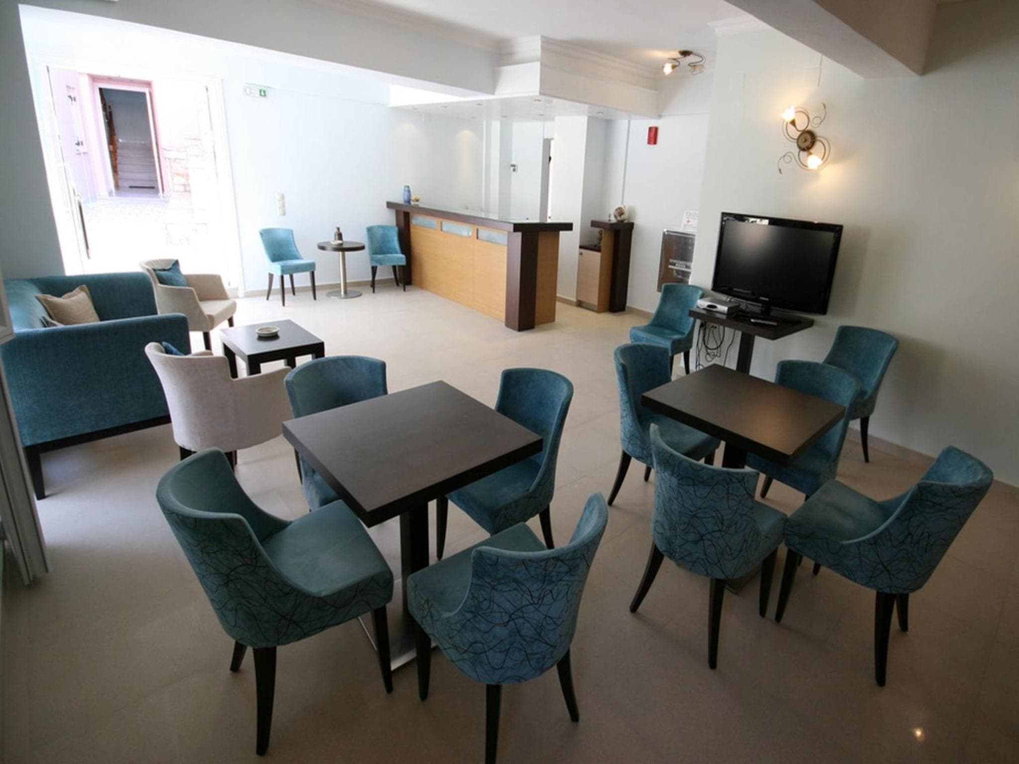 Ionis Hotel photo 2