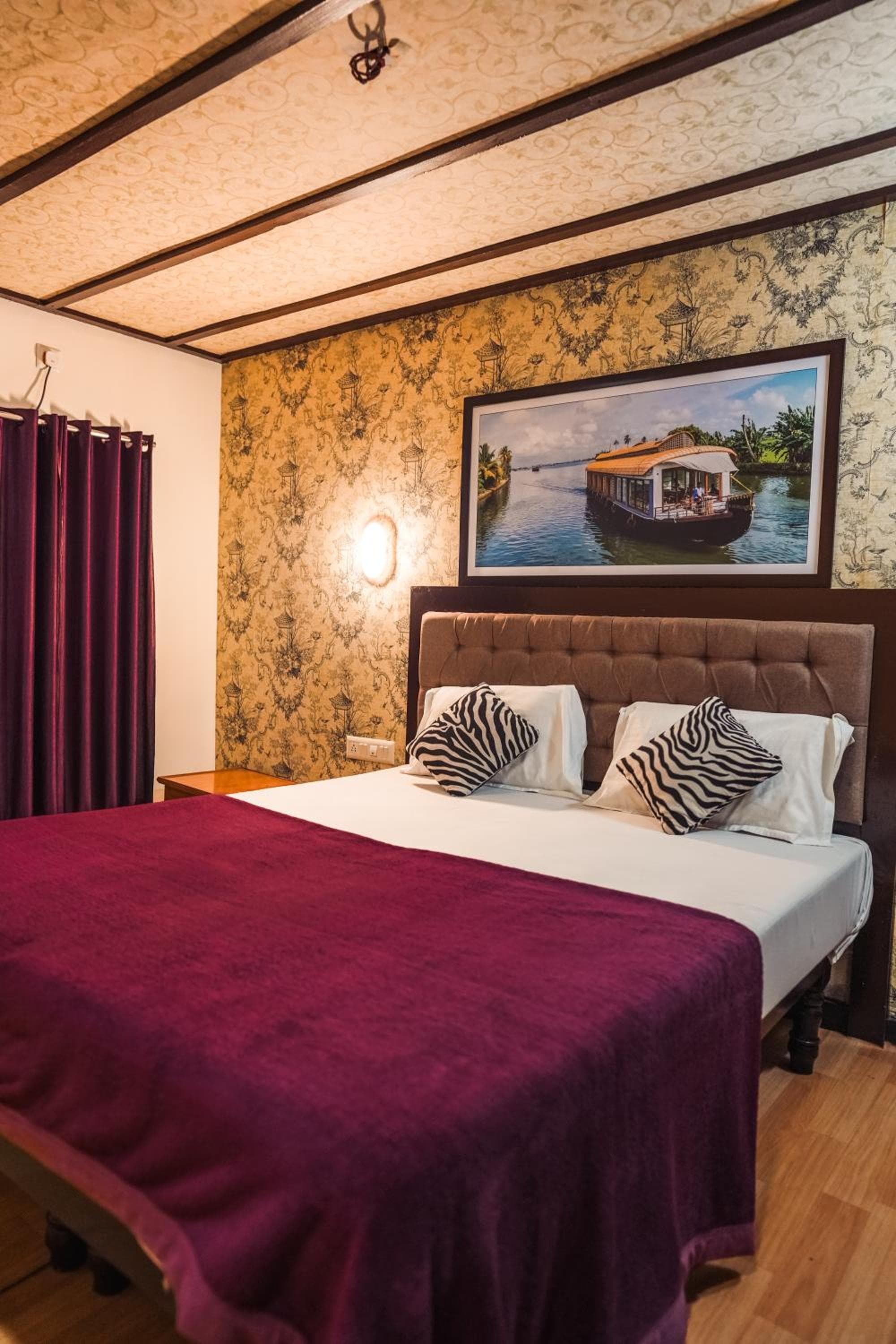 Venice Premium Houseboats Alleppey photo 2