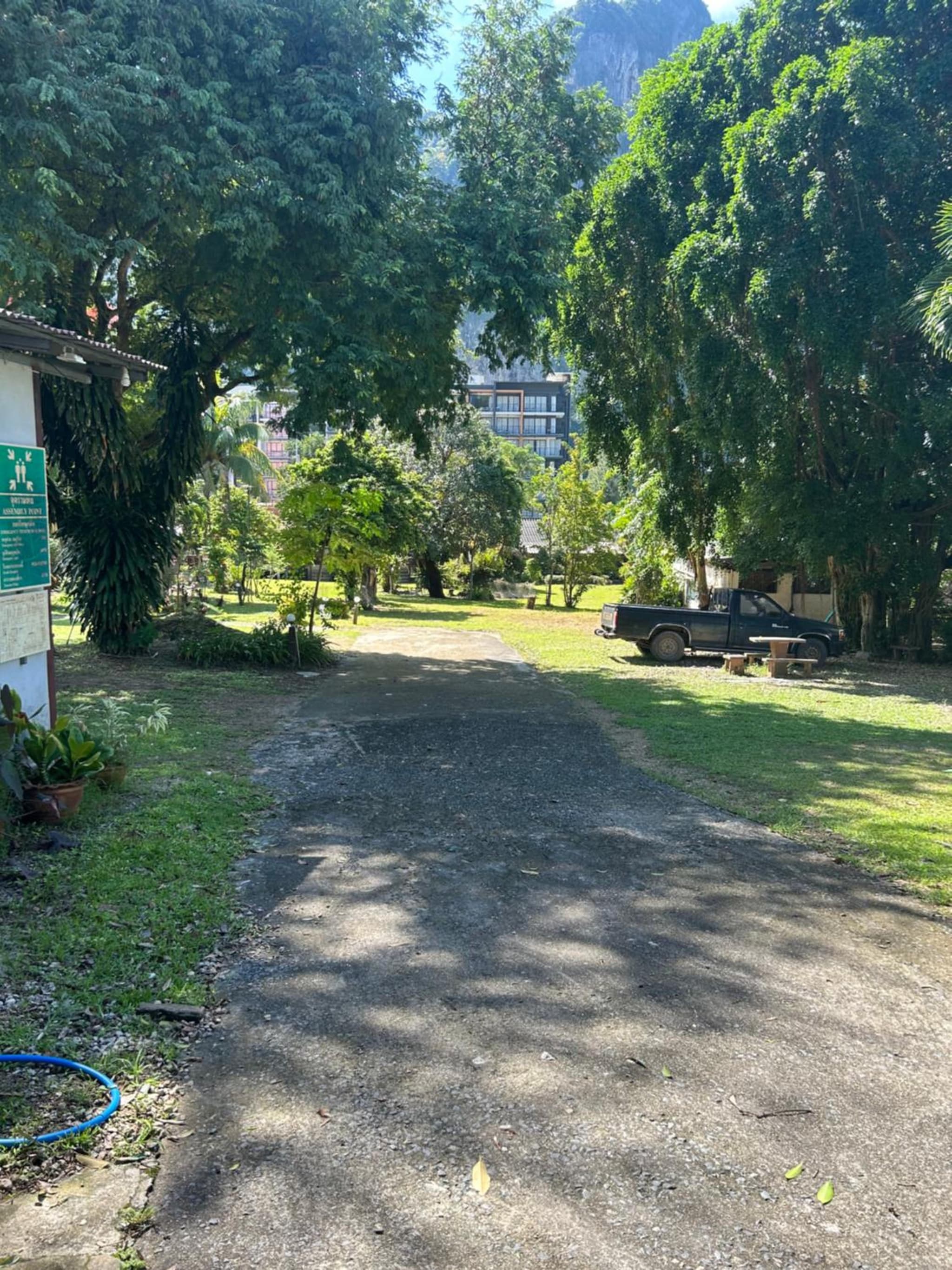 Adam Bungalows photo 3