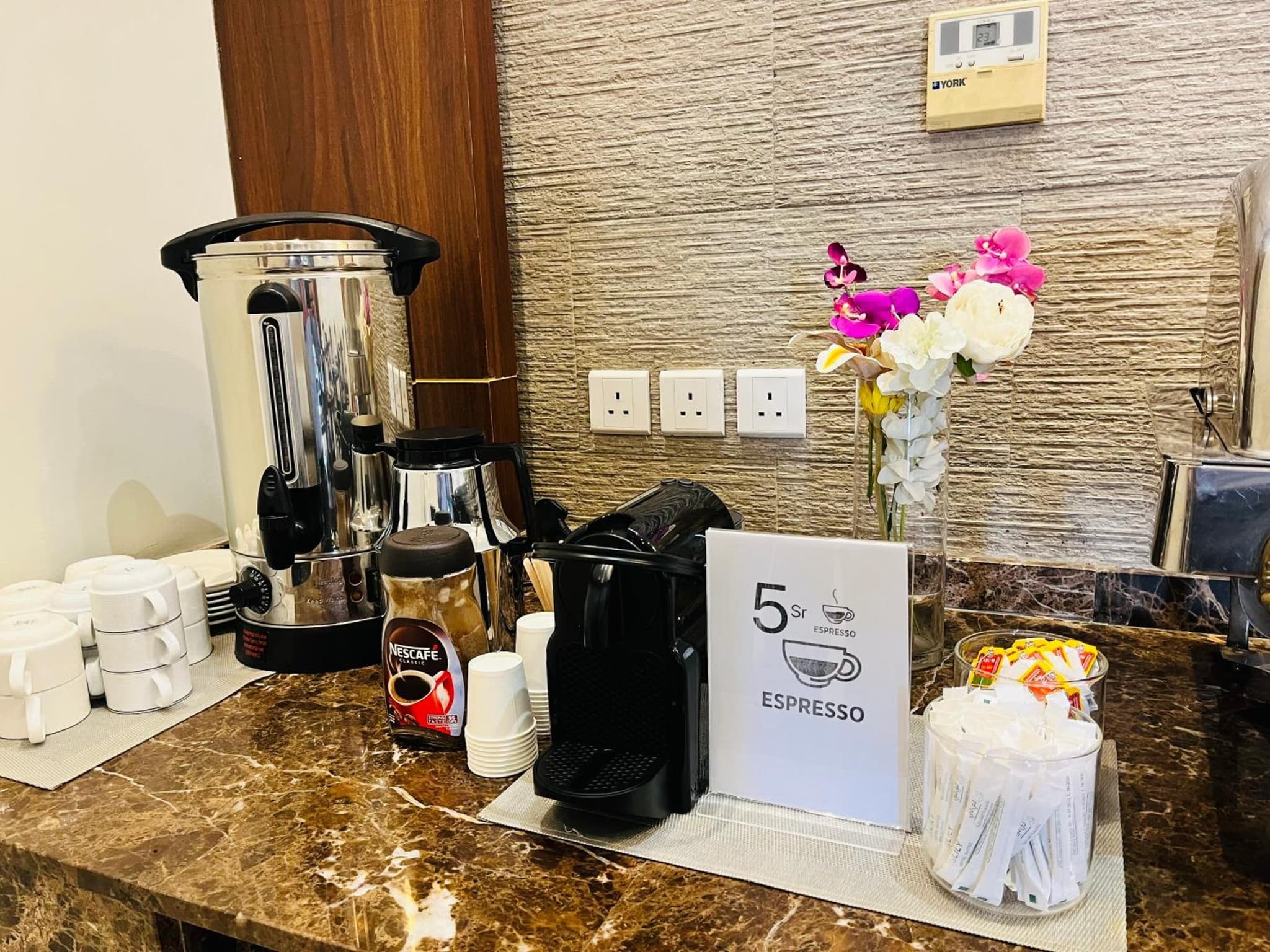 Lily Al-Mubarraz Serviced Apartments Economy Class photo 4