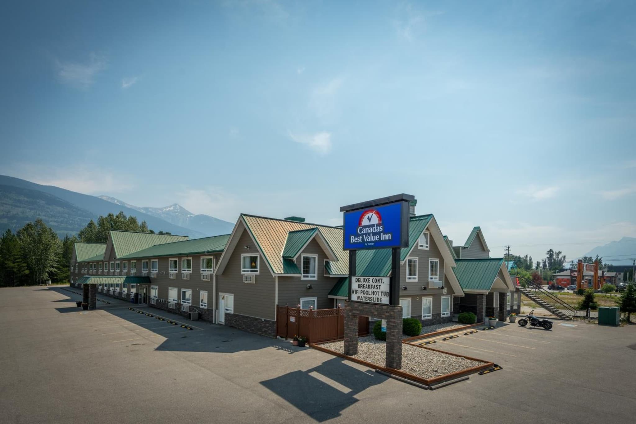 Days Inn by Wyndham Valemount photo 3