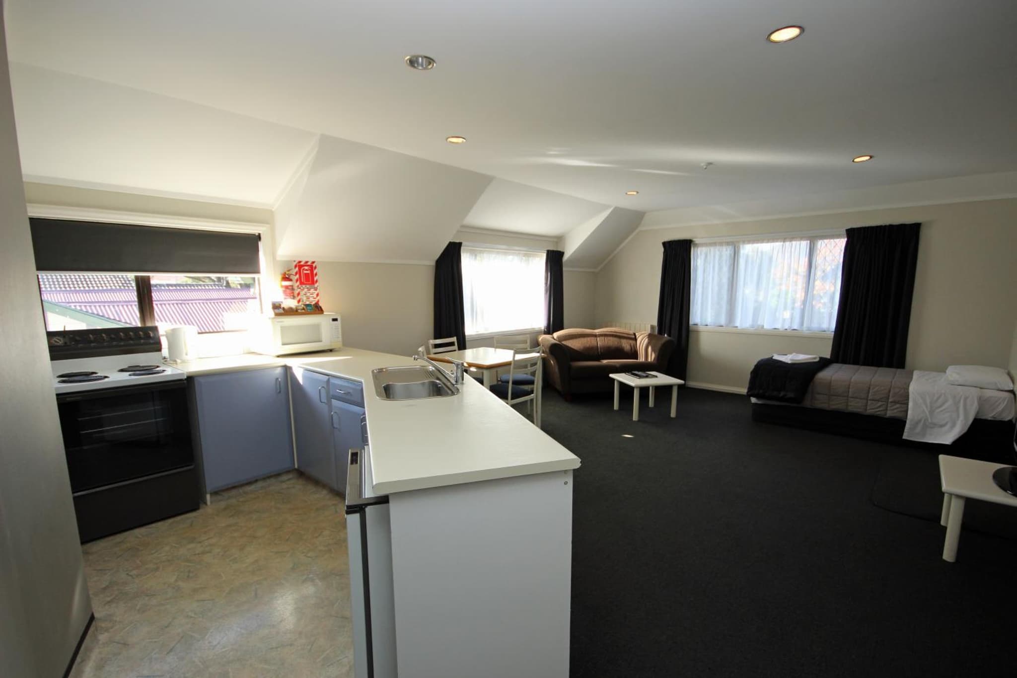 Champers Motor Inn photo 3