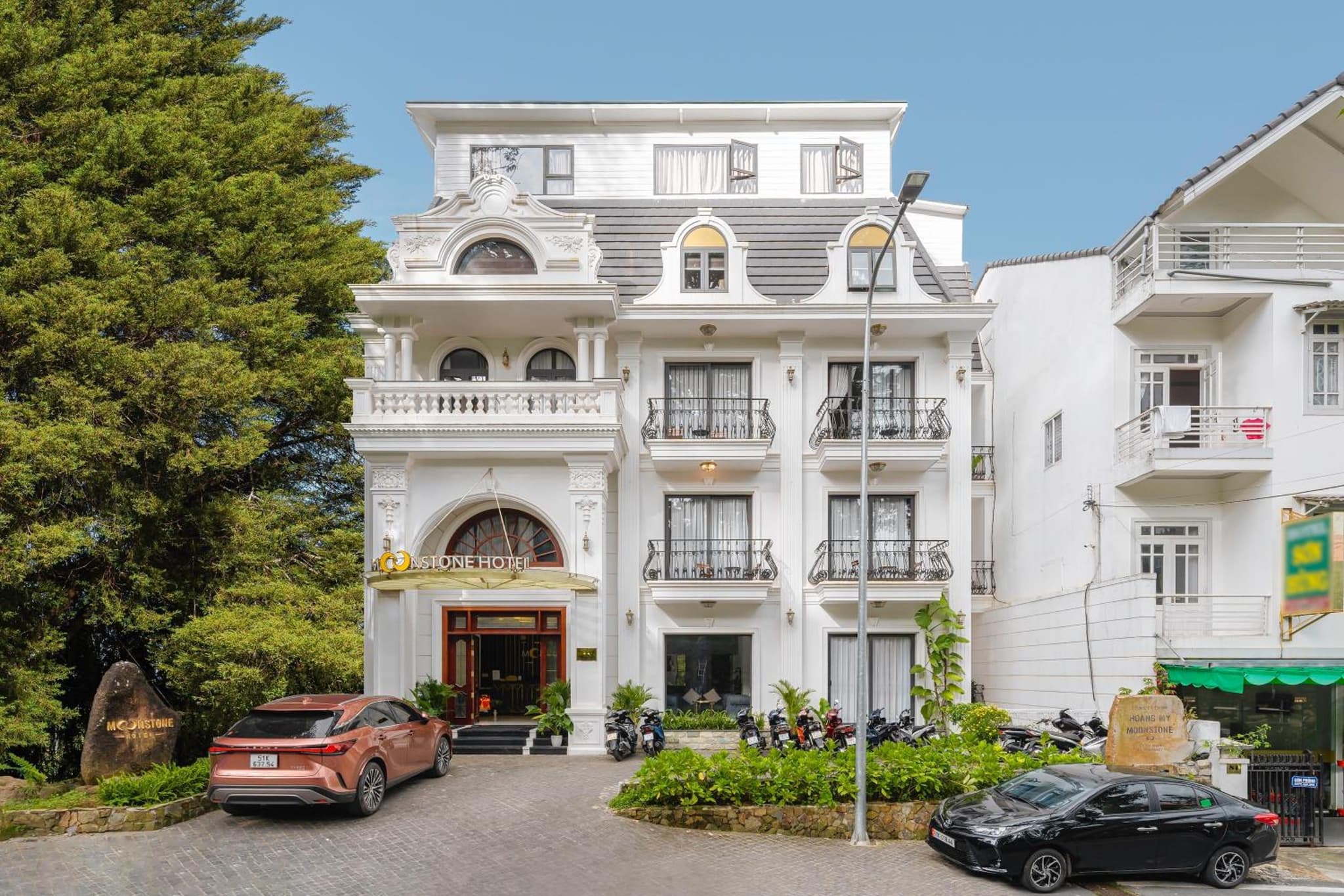 TTR Moonstone Apart Hotel