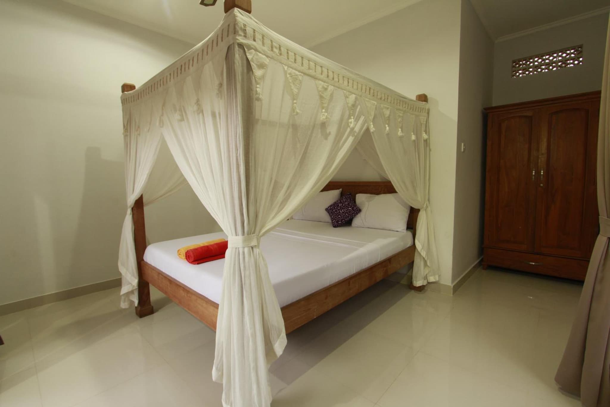 Suryadina Guest House photo 6