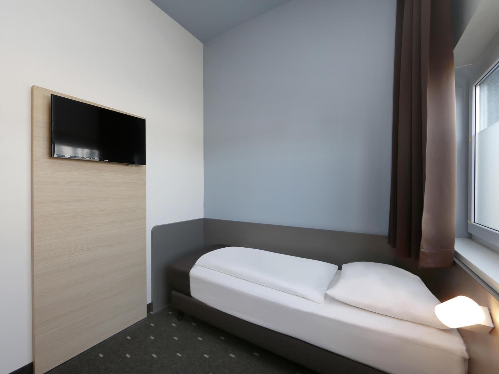 B&B Hotel Berlin-Airport photo 3