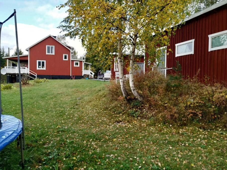 Stuga Viggetjärn Nature & fireplace by the lake