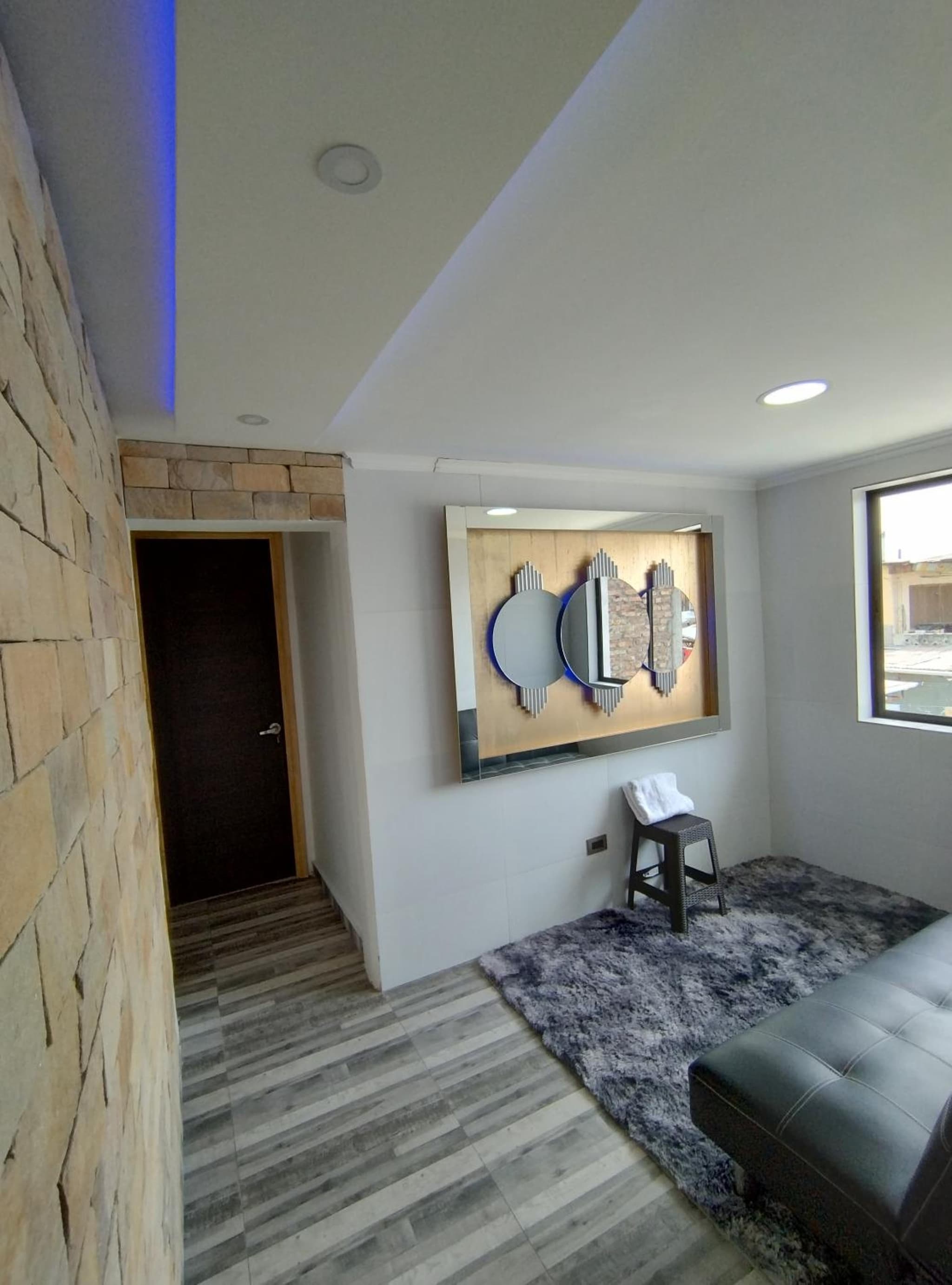 casa entera con estacionamiento photo 8