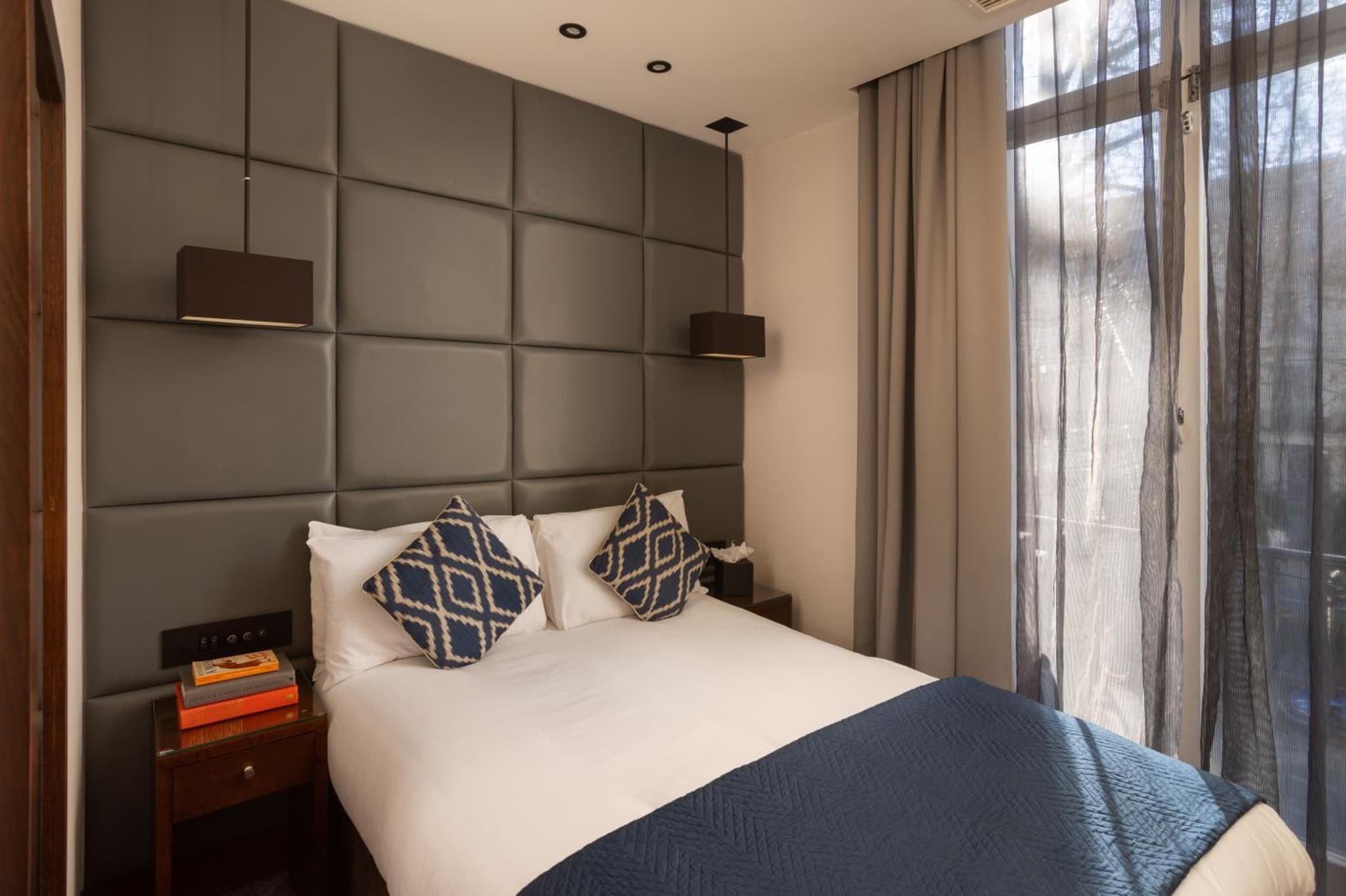Montcalm Chilworth Townhouse photo 2