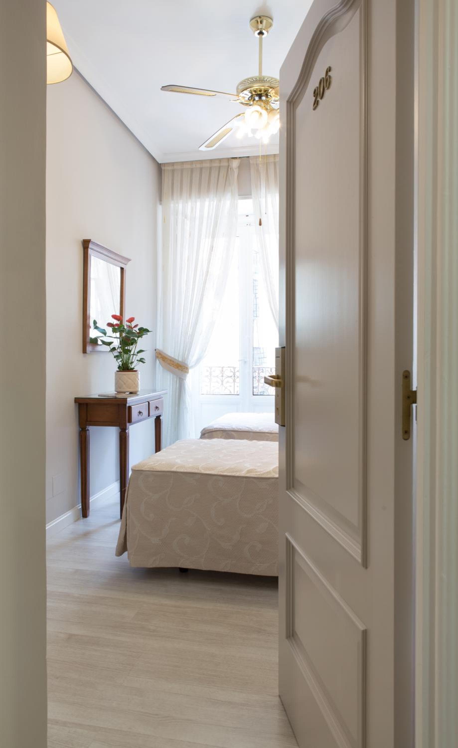 Hostal Macarena photo 5