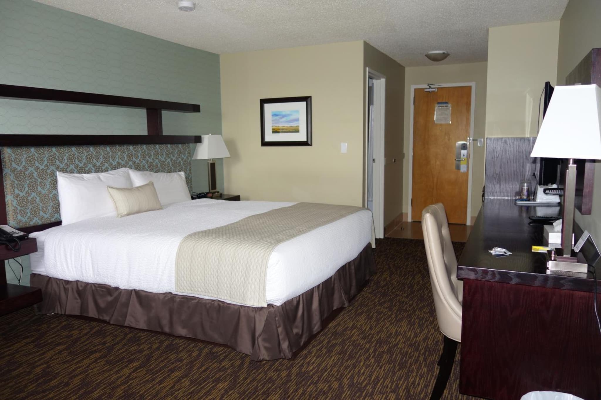 Days Inn by Wyndham Vermilion photo 8