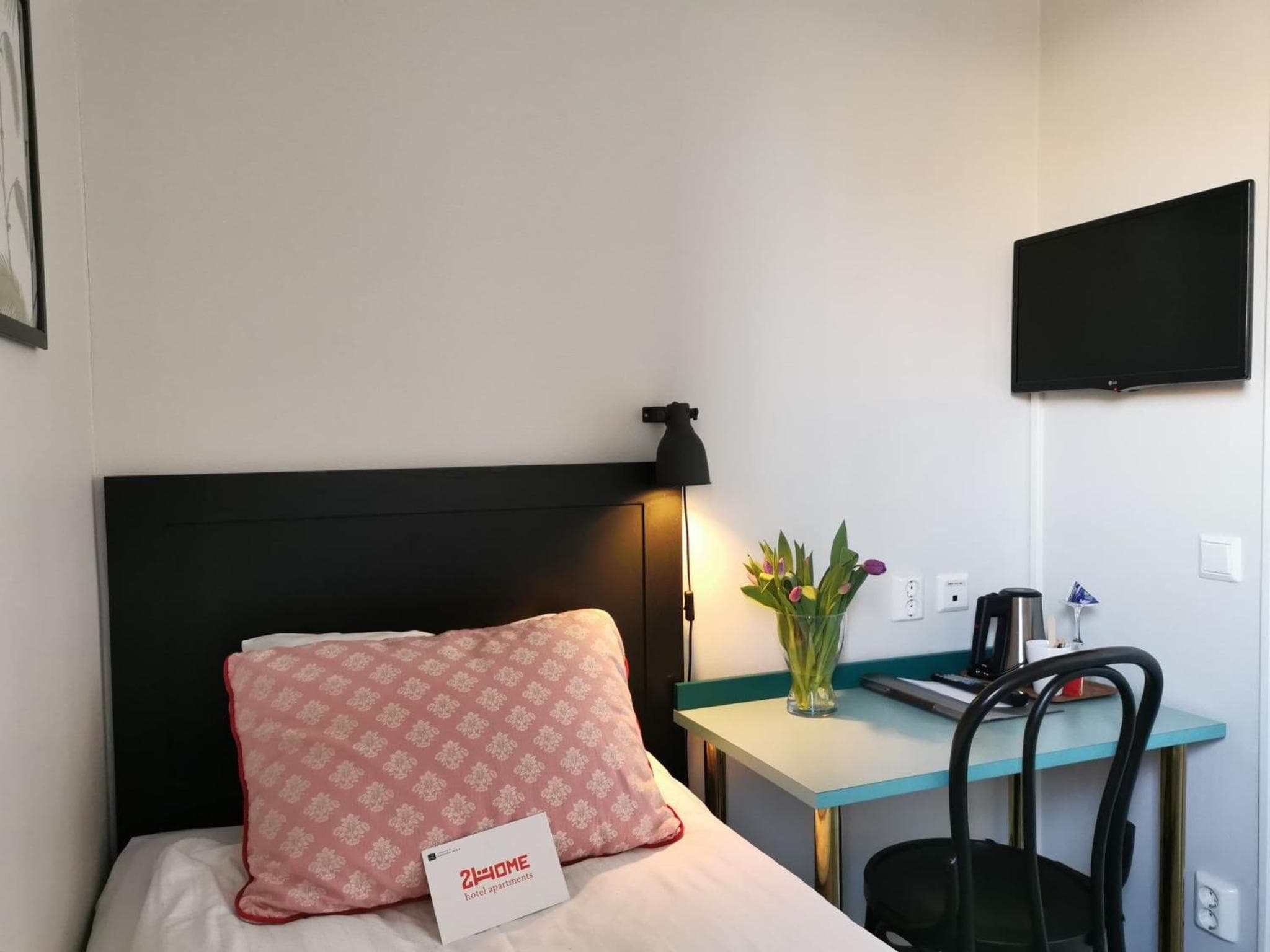 2Home Hotel Gävle photo 6